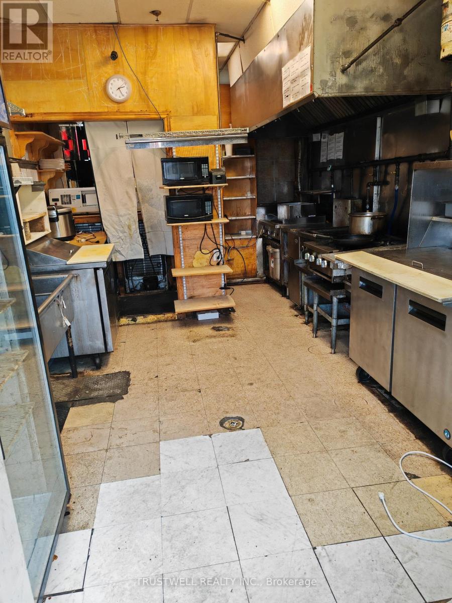 1a - 1550 South Gateway Road, Mississauga, Ontario  L4W 5G6 - Photo 3 - W12523942