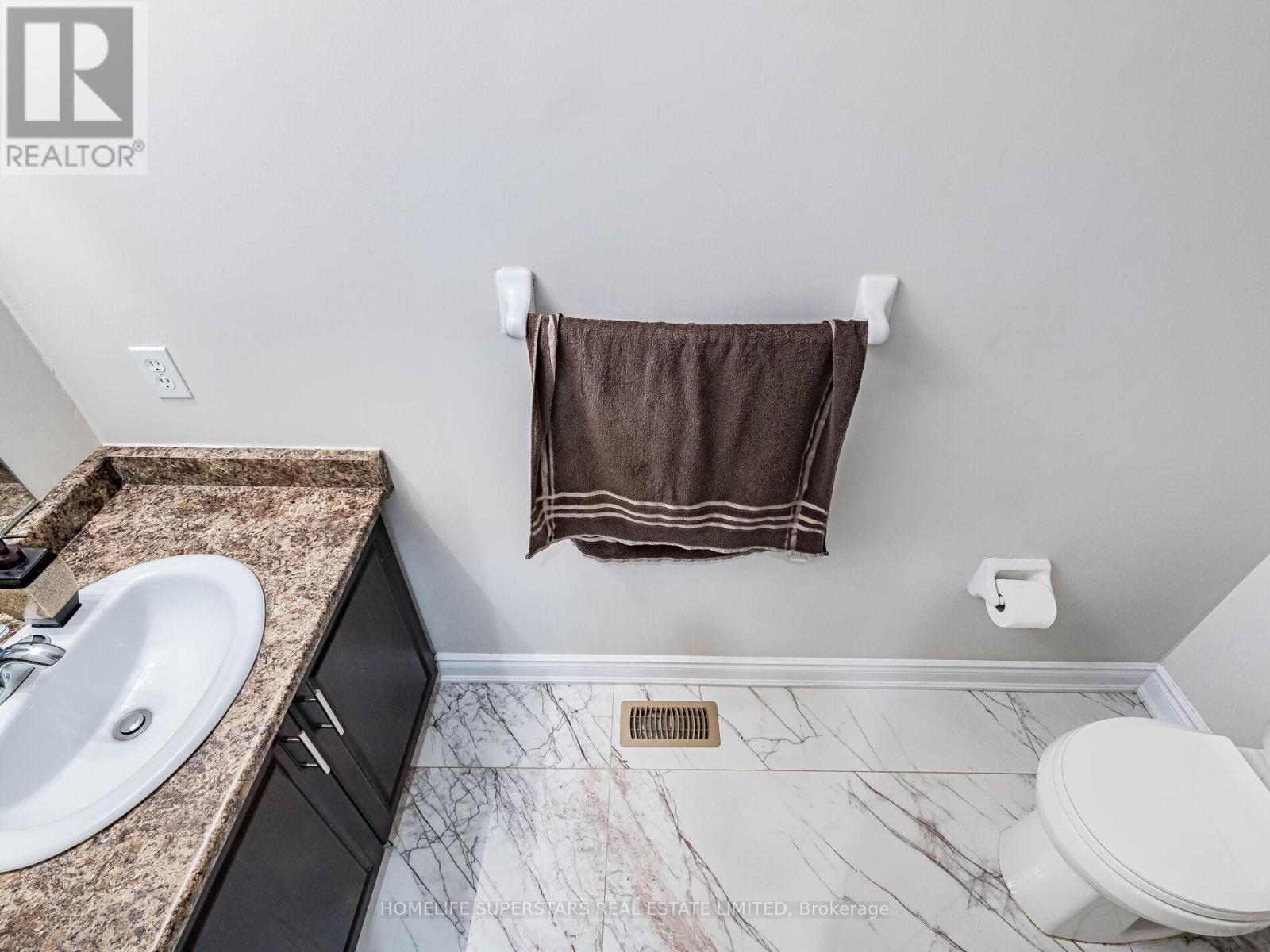 13 Wallaby Way, Brampton, Ontario L6R 3G1 - Photo 21 - W12523972