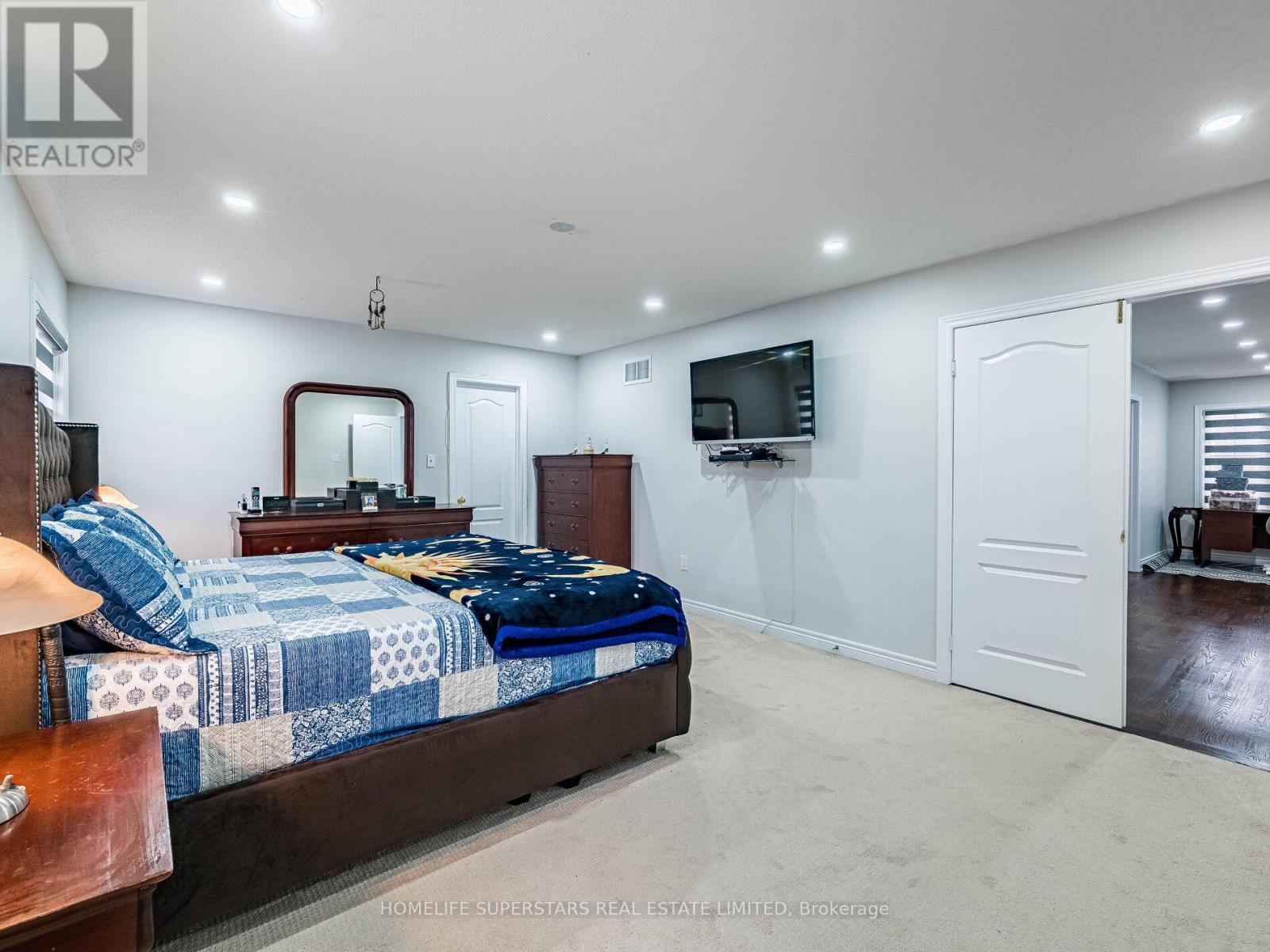 13 Wallaby Way, Brampton, Ontario L6R 3G1 - Photo 26 - W12523972