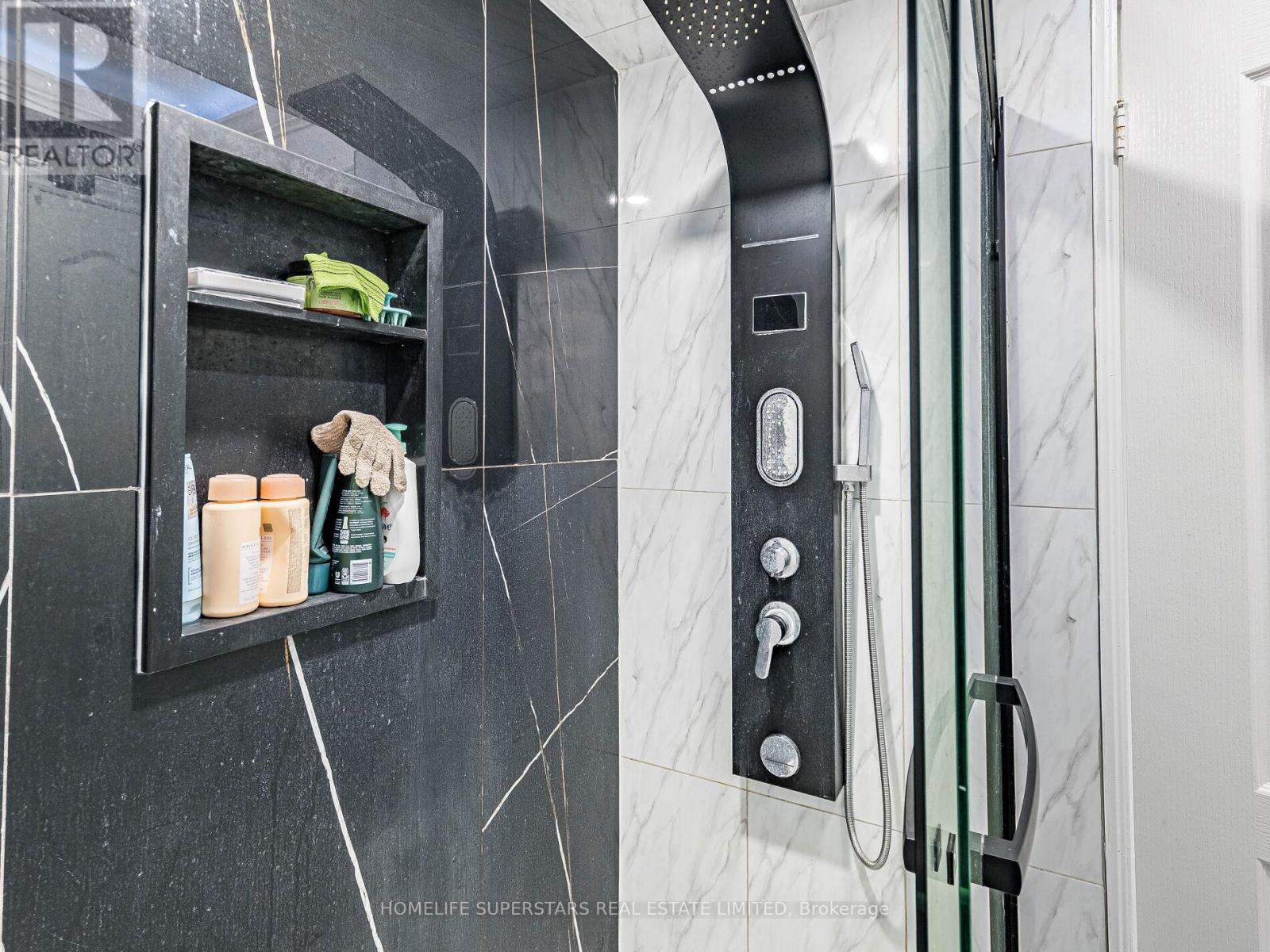 13 Wallaby Way, Brampton, Ontario L6R 3G1 - Photo 38 - W12523972