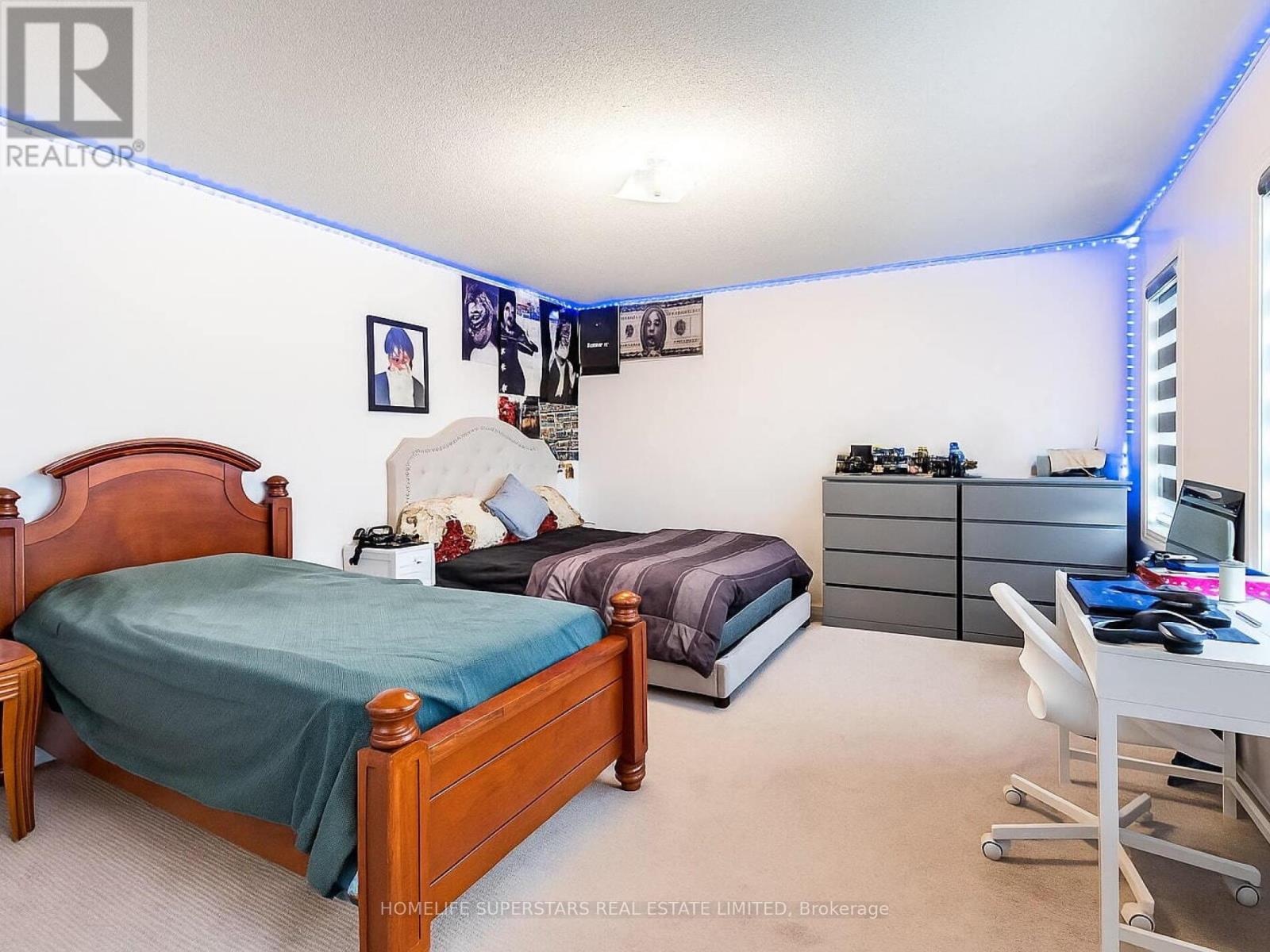 13 Wallaby Way, Brampton, Ontario L6R 3G1 - Photo 39 - W12523972