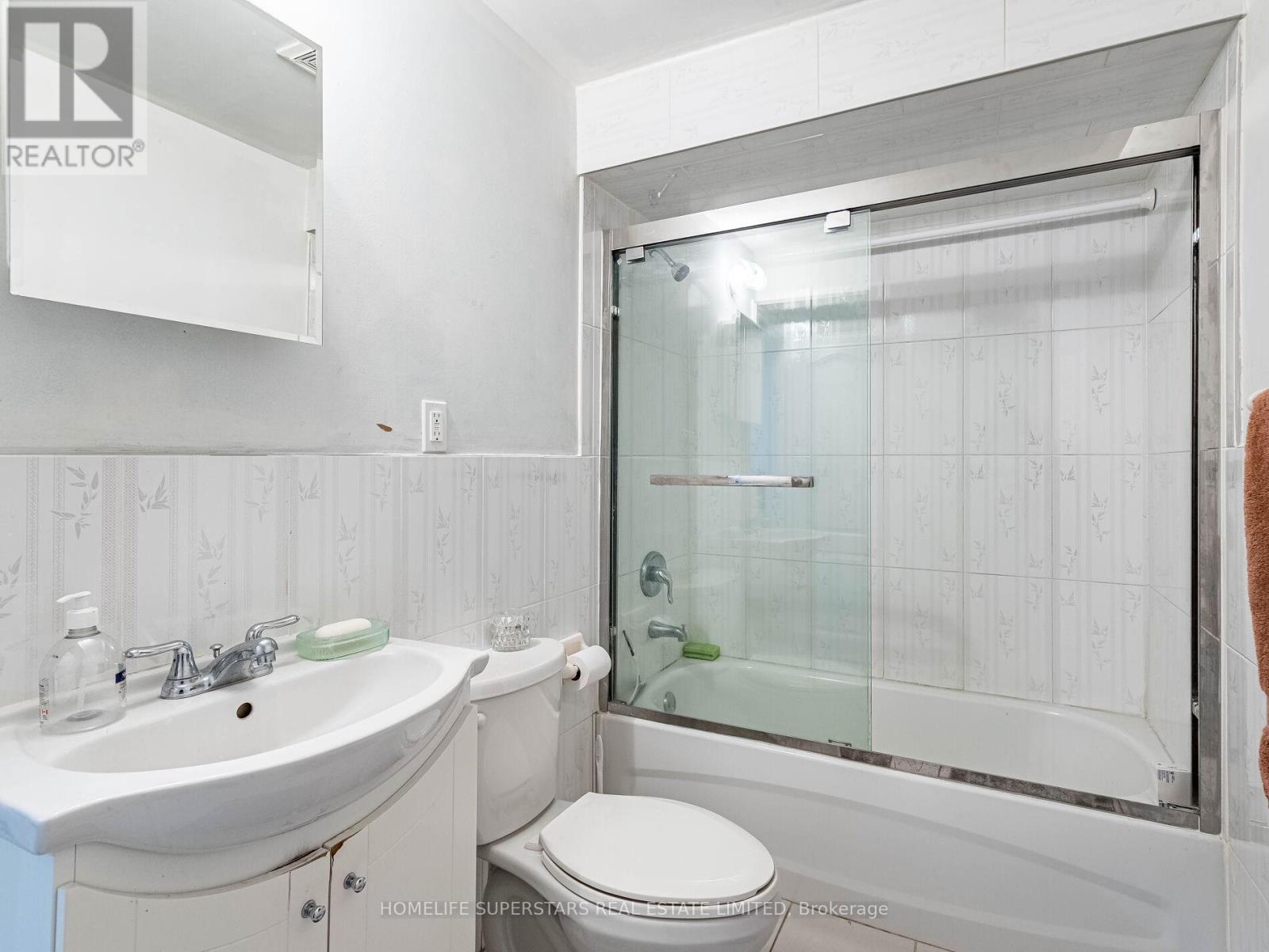 13 Wallaby Way, Brampton, Ontario L6R 3G1 - Photo 43 - W12523972