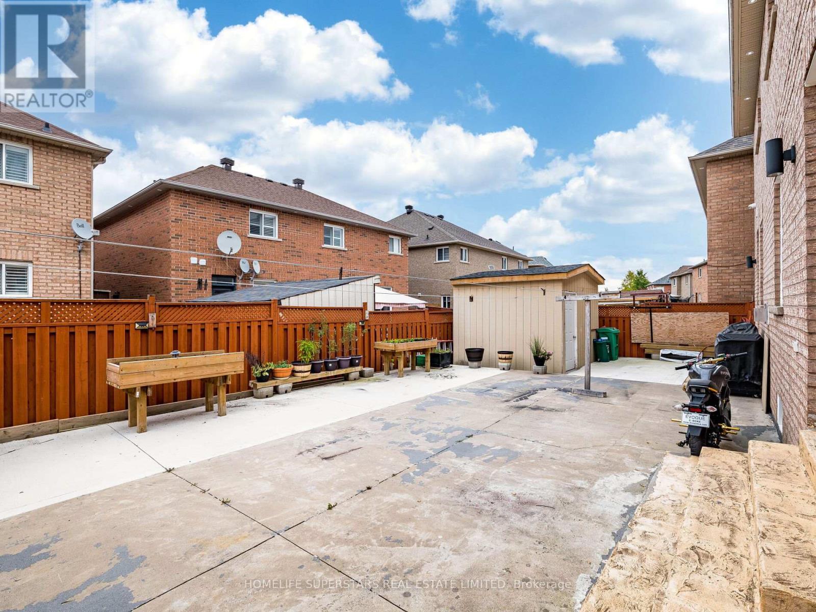 13 Wallaby Way, Brampton, Ontario L6R 3G1 - Photo 44 - W12523972