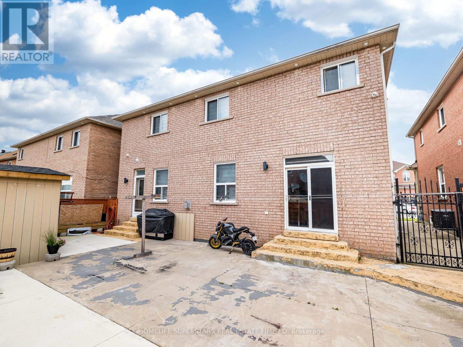 13 Wallaby Way, Brampton, Ontario L6R 3G1 - Photo 45 - W12523972