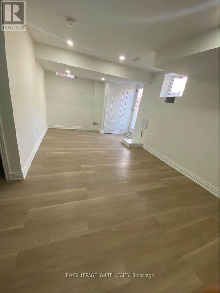 Bsmt - 509 Downes Jackson Heights, Milton, Ontario  L9T 8W2 - Photo 5 - W12523990