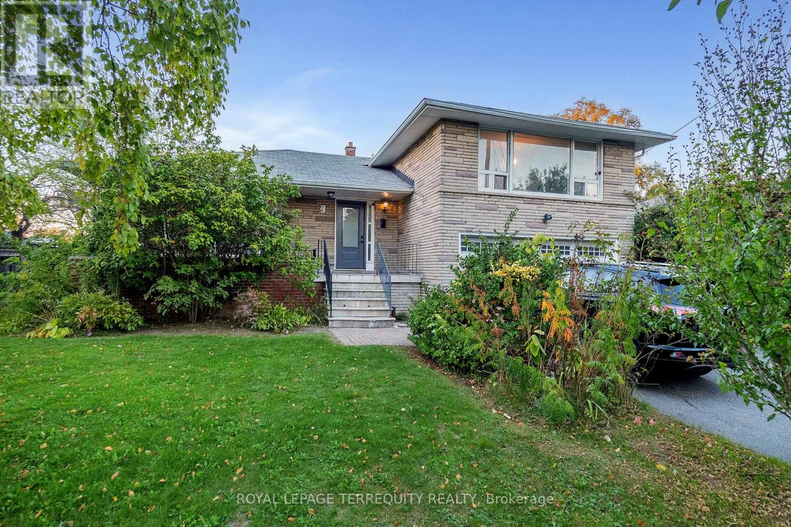 2 Stockton Road, Toronto, Ontario  M6A 1K7 - Photo 2 - W12524038