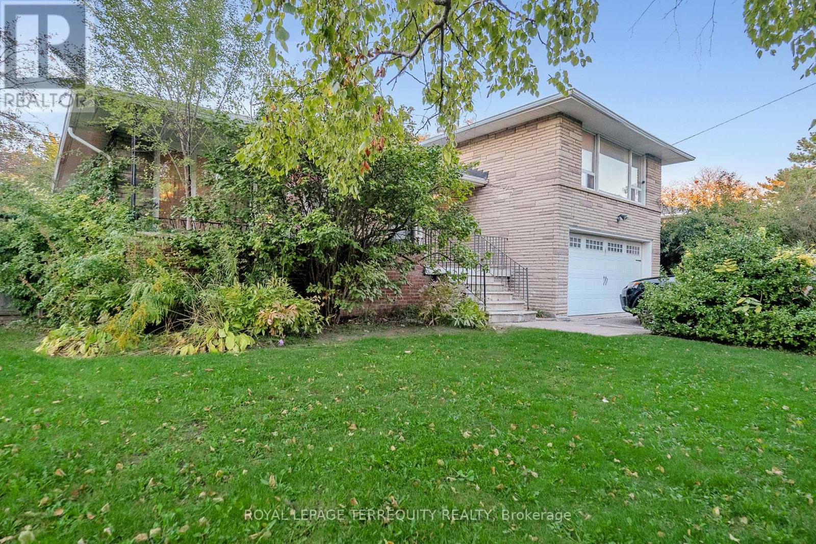 2 Stockton Road, Toronto, Ontario  M6A 1K7 - Photo 3 - W12524038