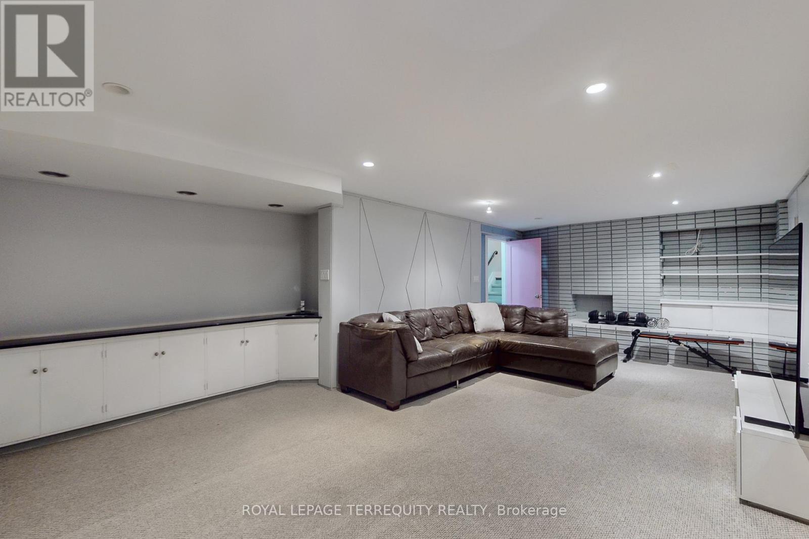 2 Stockton Road, Toronto, Ontario  M6A 1K7 - Photo 32 - W12524038