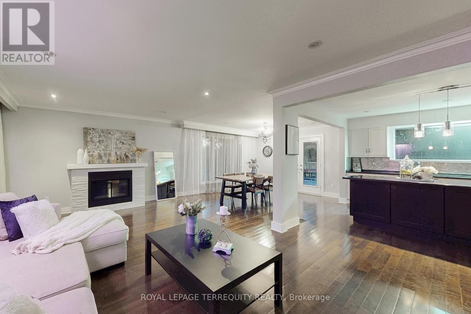 2 Stockton Road, Toronto, Ontario  M6A 1K7 - Photo 8 - W12524038