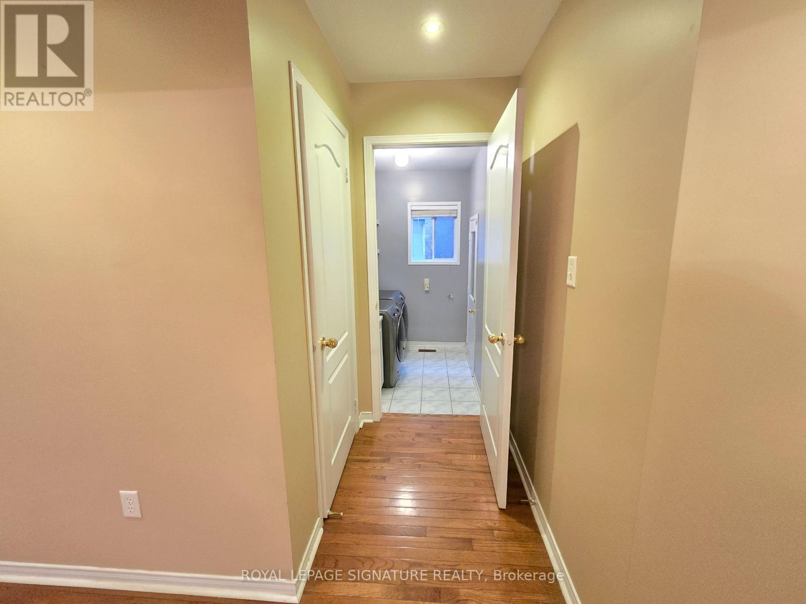 Upper - 181 Brisdale Drive, Brampton, Ontario  L7A 2Y8 - Photo 5 - W12524068