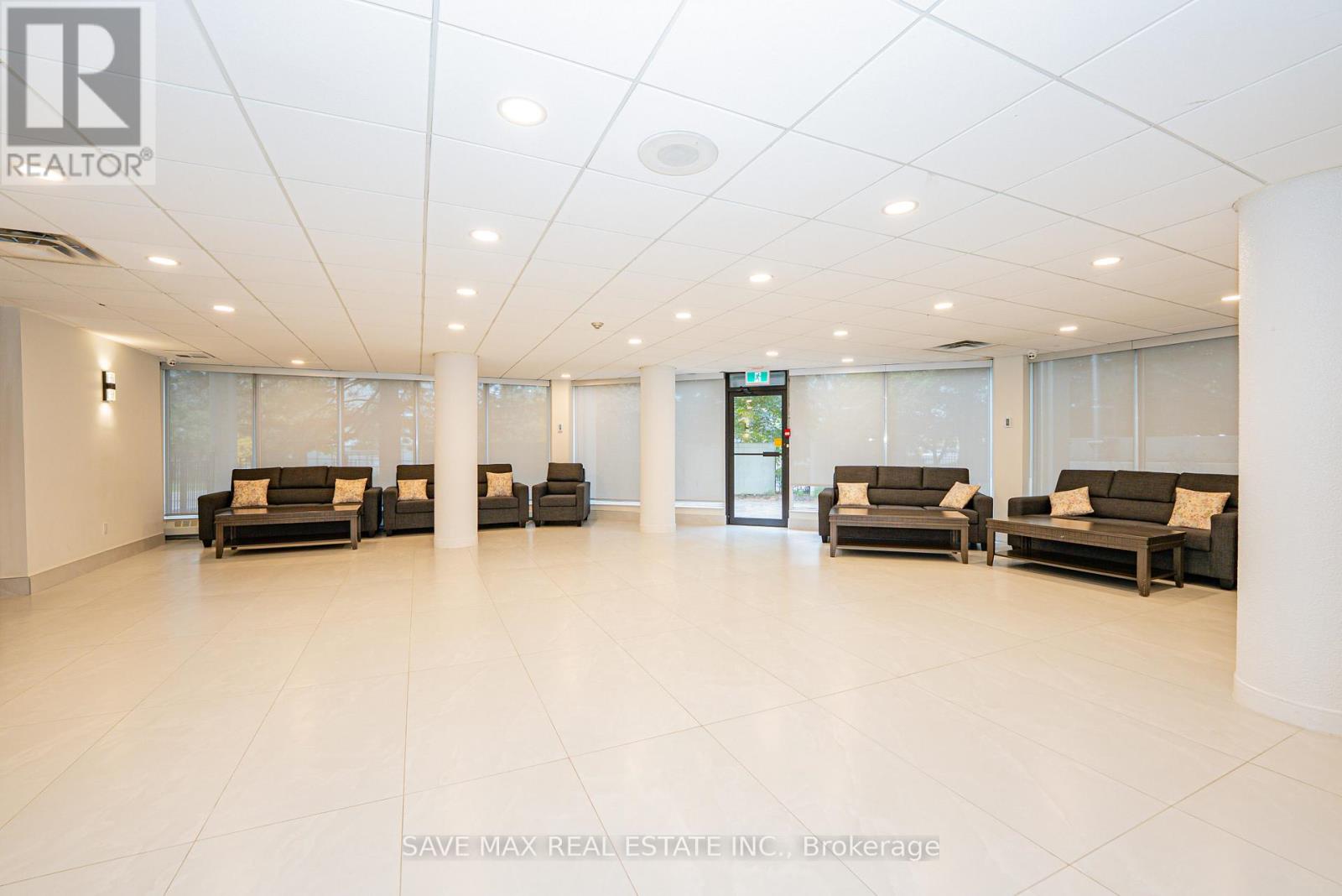 2207 - 350 Webb Drive, Mississauga, Ontario  L5B 3W4 - Photo 25 - W12524070