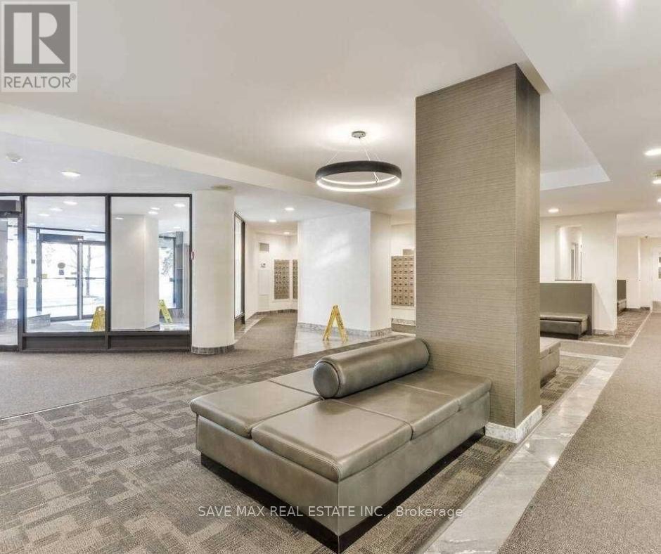 2207 - 350 Webb Drive, Mississauga, Ontario  L5B 3W4 - Photo 5 - W12524070