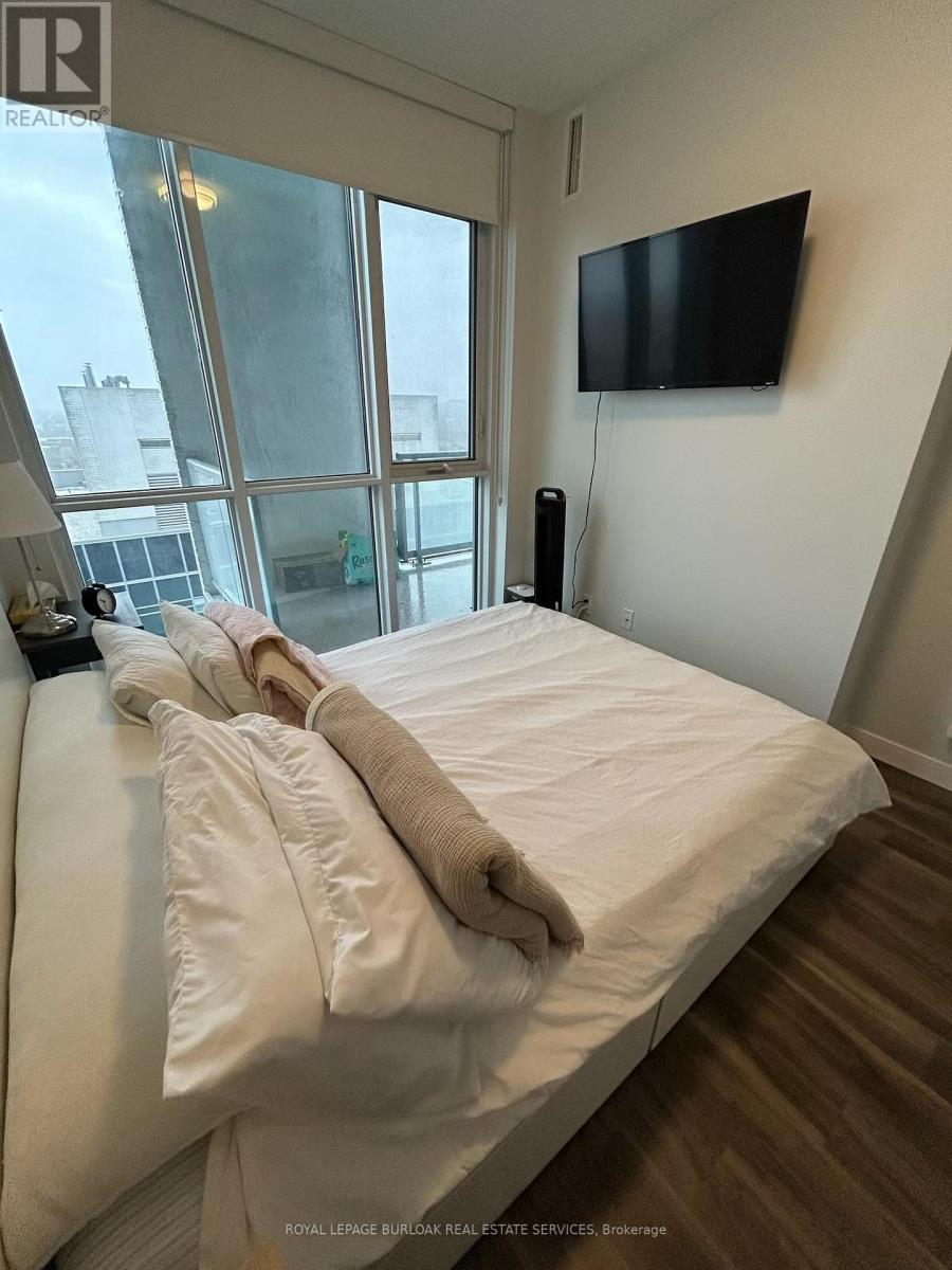 2307 - 2087 Fairview Street, Burlington, Ontario  L7R 0E5 - Photo 7 - W12524096