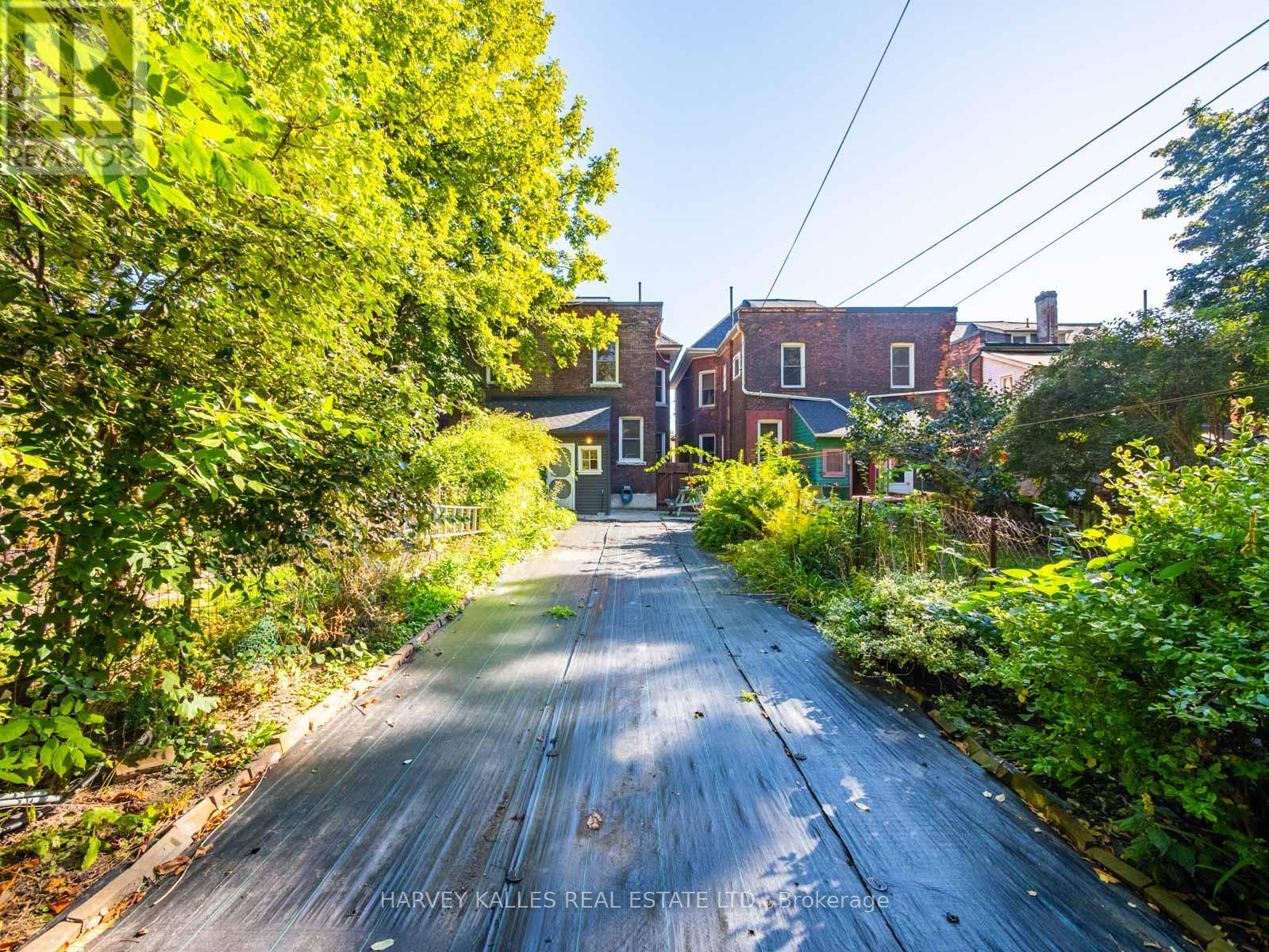 132 Close Avenue, Toronto, Ontario  M6K 2V5 - Photo 45 - W12524112