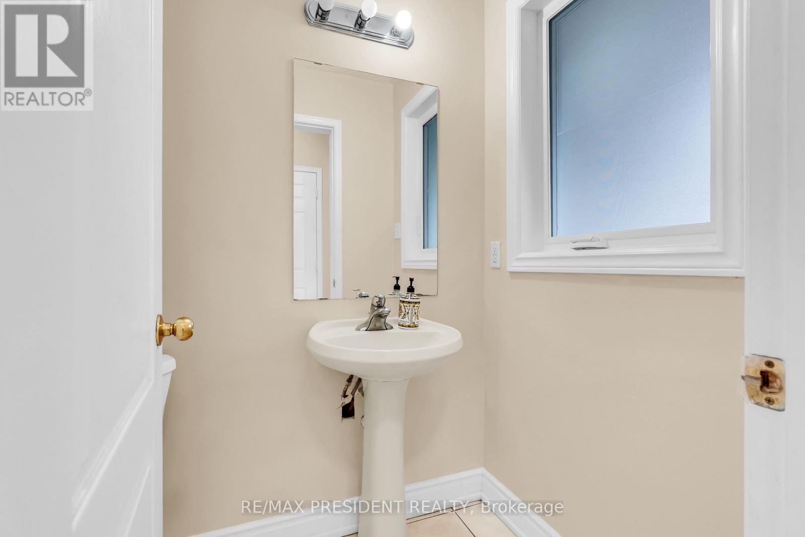 3152 Angel Pass Drive Drive, Mississauga, Ontario  L5M 7R5 - Photo 20 - W12524114