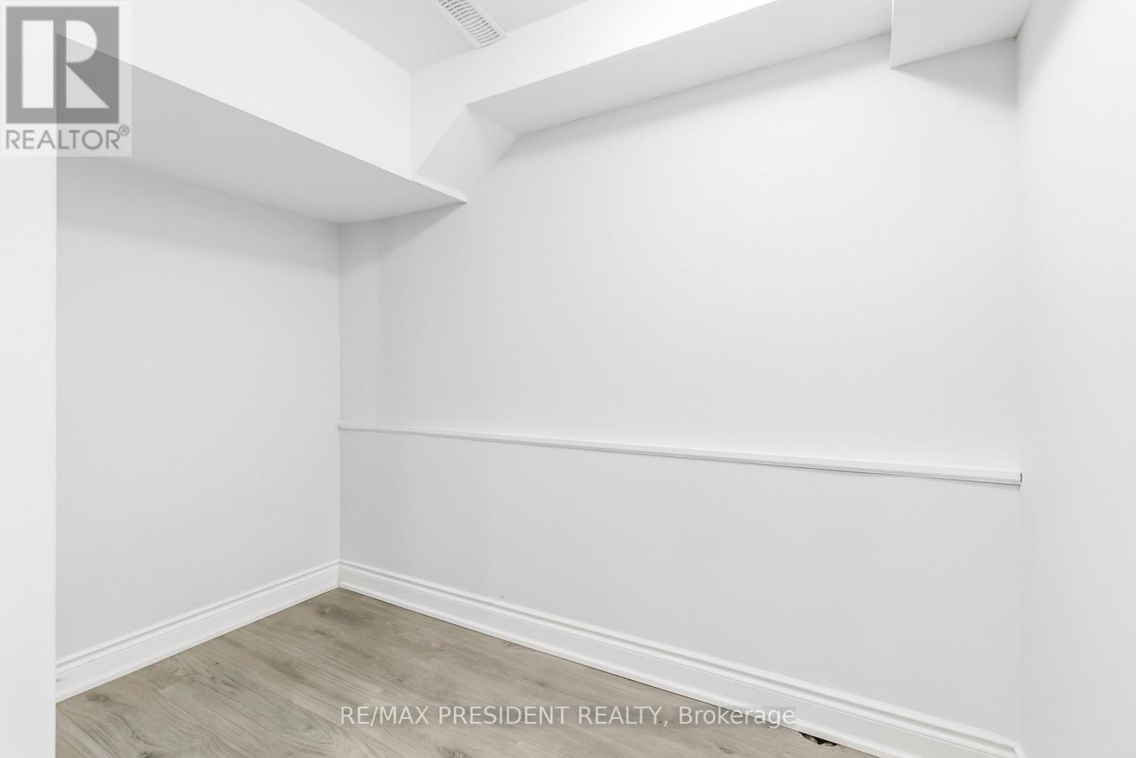 3152 Angel Pass Drive Drive, Mississauga, Ontario  L5M 7R5 - Photo 38 - W12524114