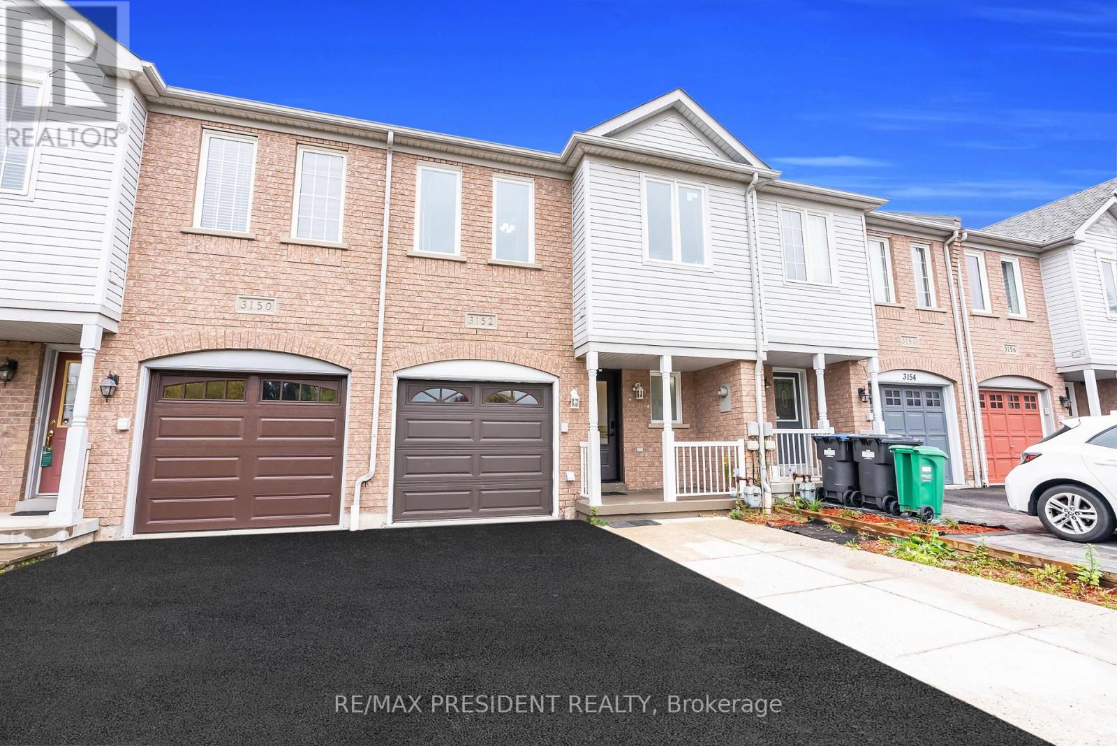 3152 Angel Pass Drive Drive, Mississauga, Ontario  L5M 7R5 - Photo 4 - W12524114