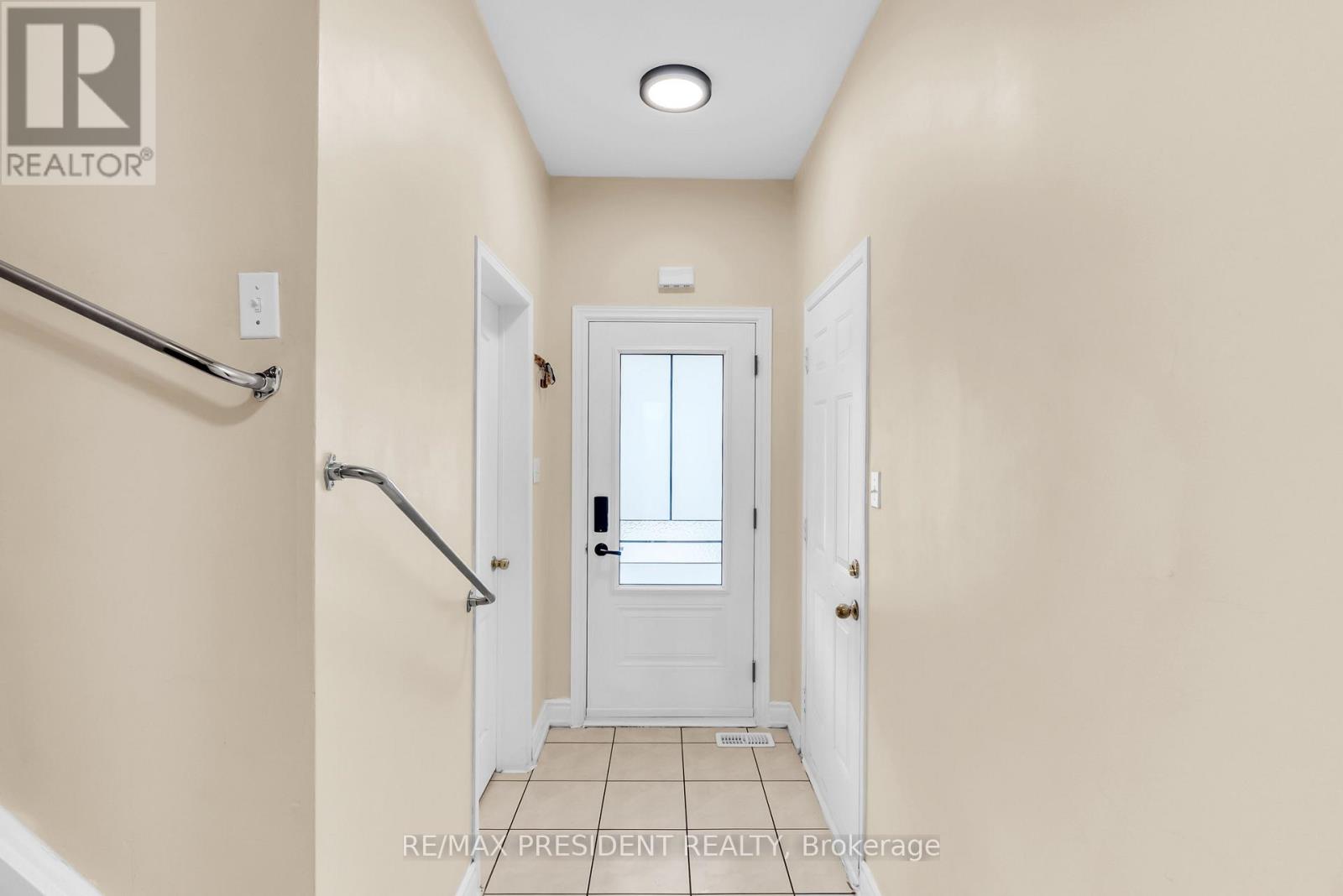 3152 Angel Pass Drive Drive, Mississauga, Ontario  L5M 7R5 - Photo 8 - W12524114