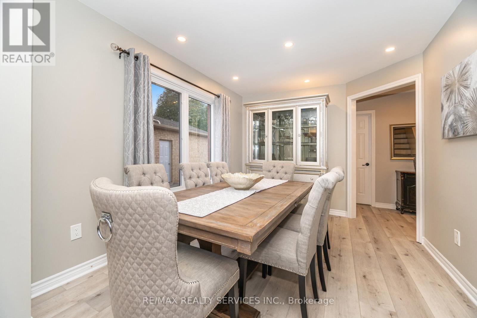 25 Deer Valley Drive, Caledon, Ontario L7E 2E3 - Photo 12 - W12524142