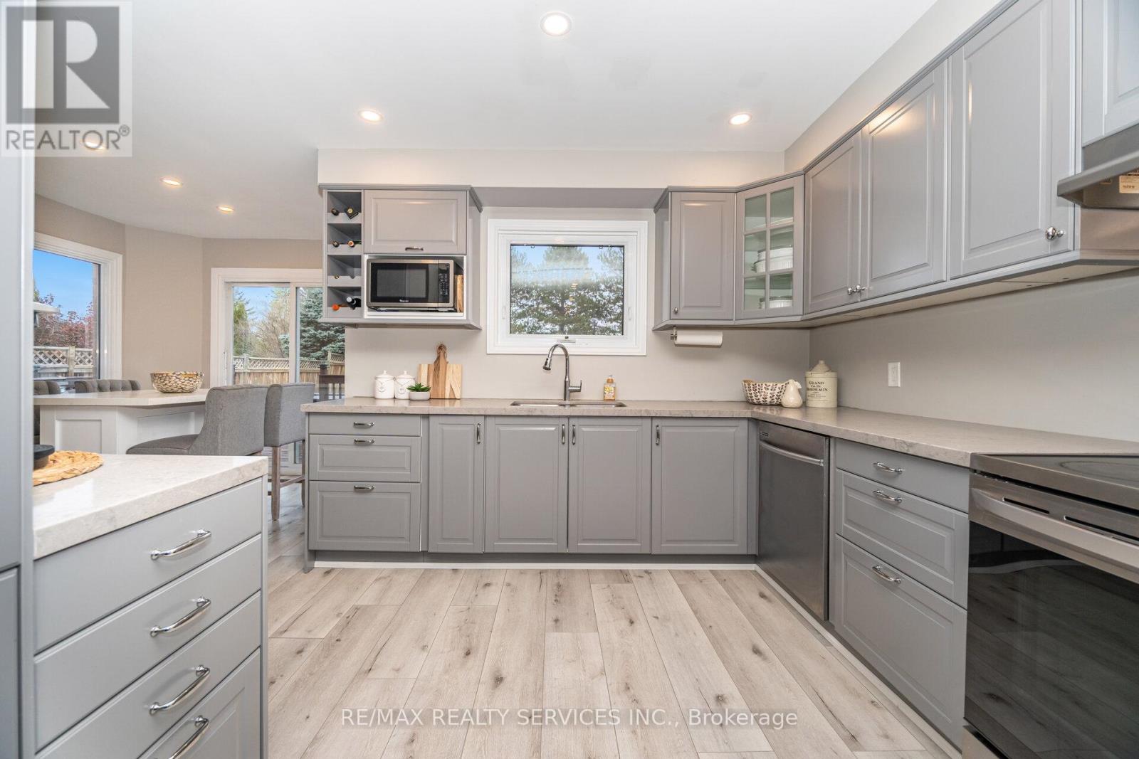 25 Deer Valley Drive, Caledon, Ontario L7E 2E3 - Photo 14 - W12524142