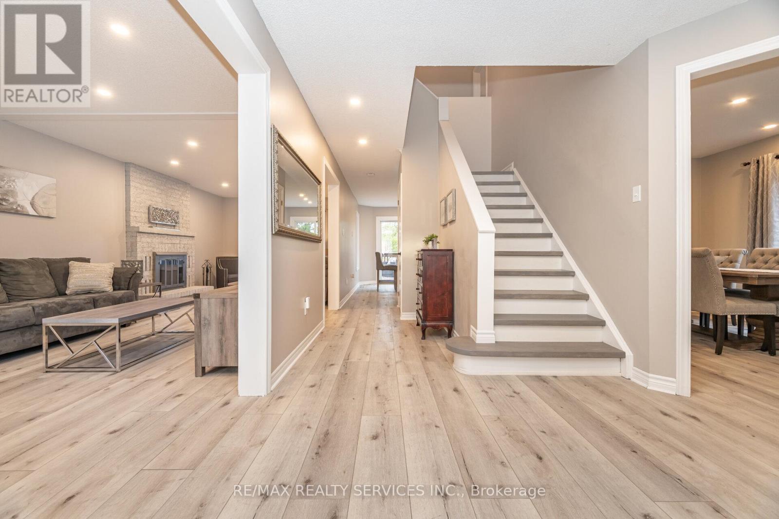 25 Deer Valley Drive, Caledon, Ontario L7E 2E3 - Photo 6 - W12524142