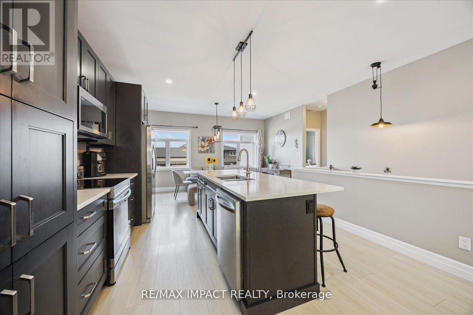 53 Meagan Lane, Quinte West, Ontario K0K 2C0 - Photo 11 - X12524154