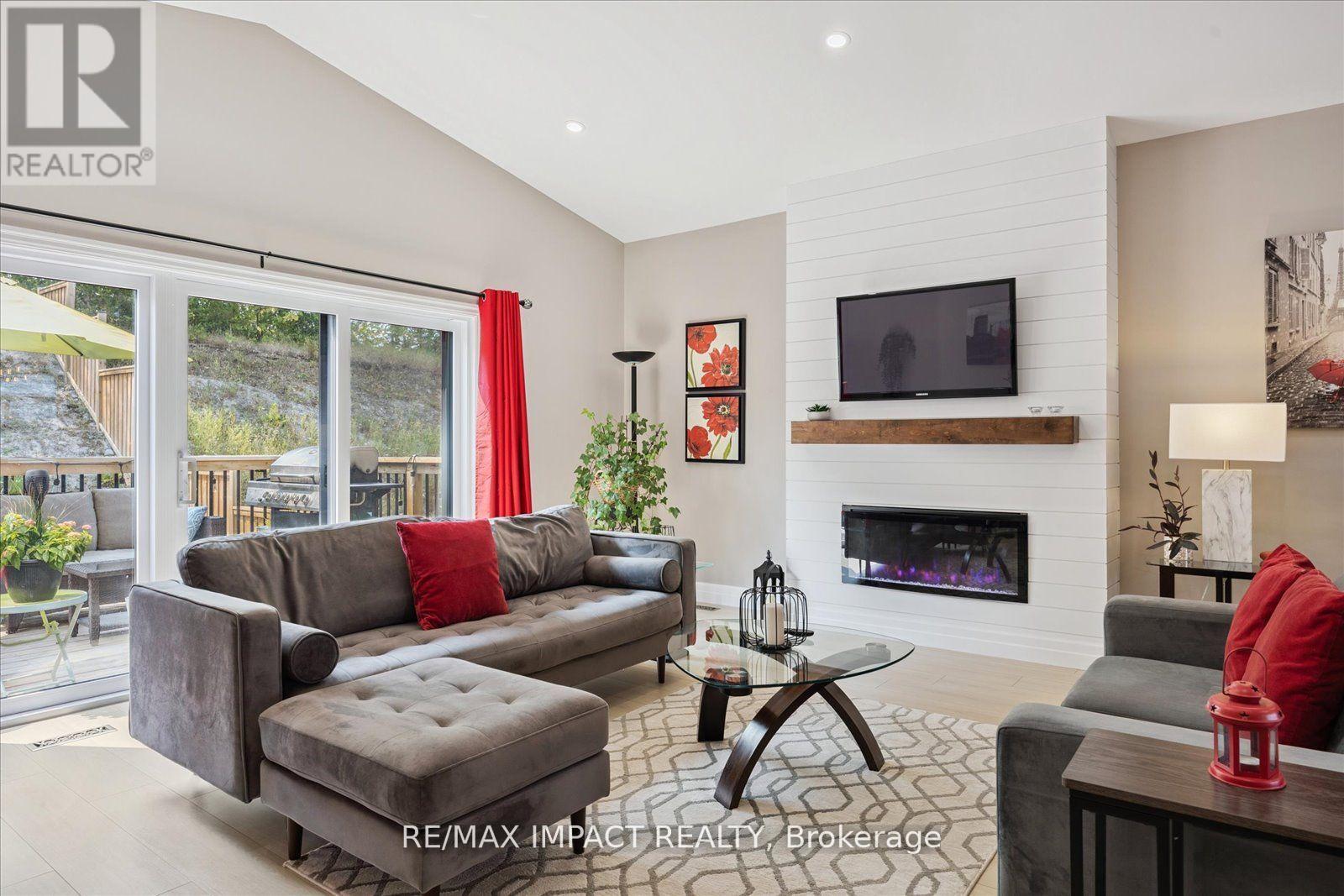 53 Meagan Lane, Quinte West, Ontario K0K 2C0 - Photo 5 - X12524154