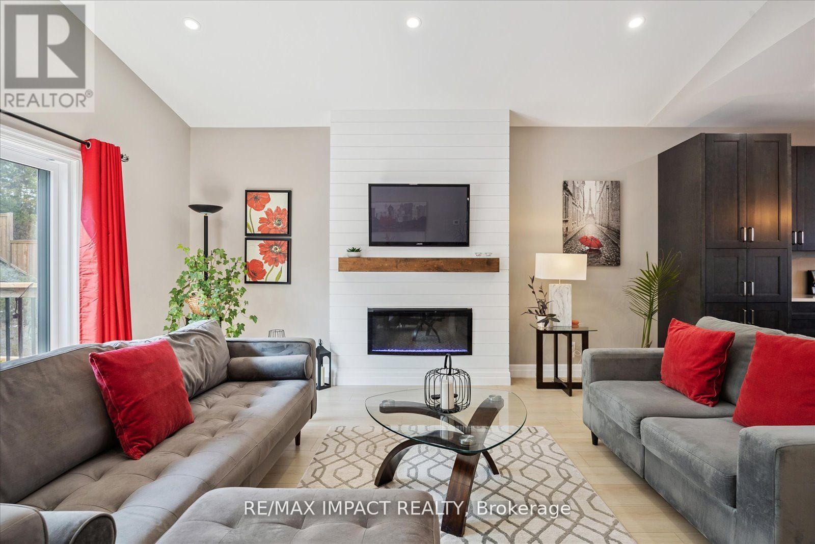 53 Meagan Lane, Quinte West, Ontario K0K 2C0 - Photo 6 - X12524154