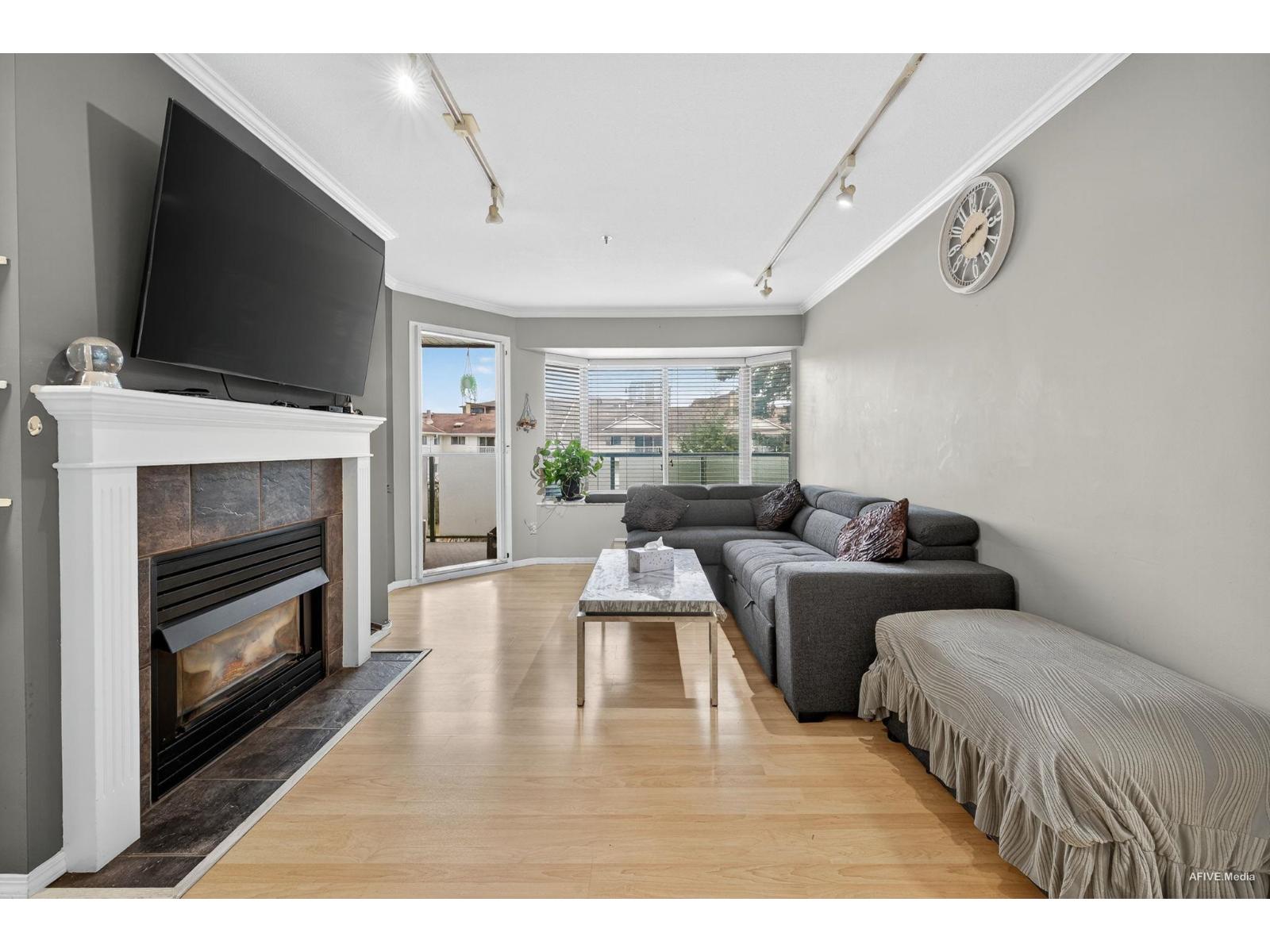 307 2958 Trethewey Street, Abbotsford, British Columbia  V2T 6P6 - Photo 4 - R3065763