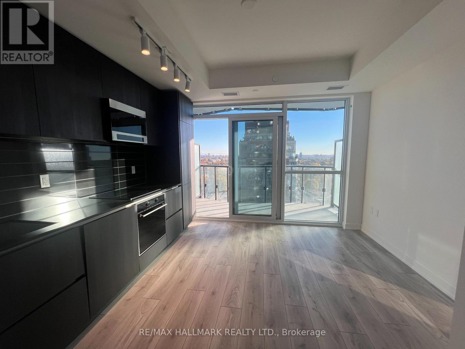 1303 - 110 Broadway Avenue, Toronto, Ontario  M4P 1V7 - Photo 4 - C12517050