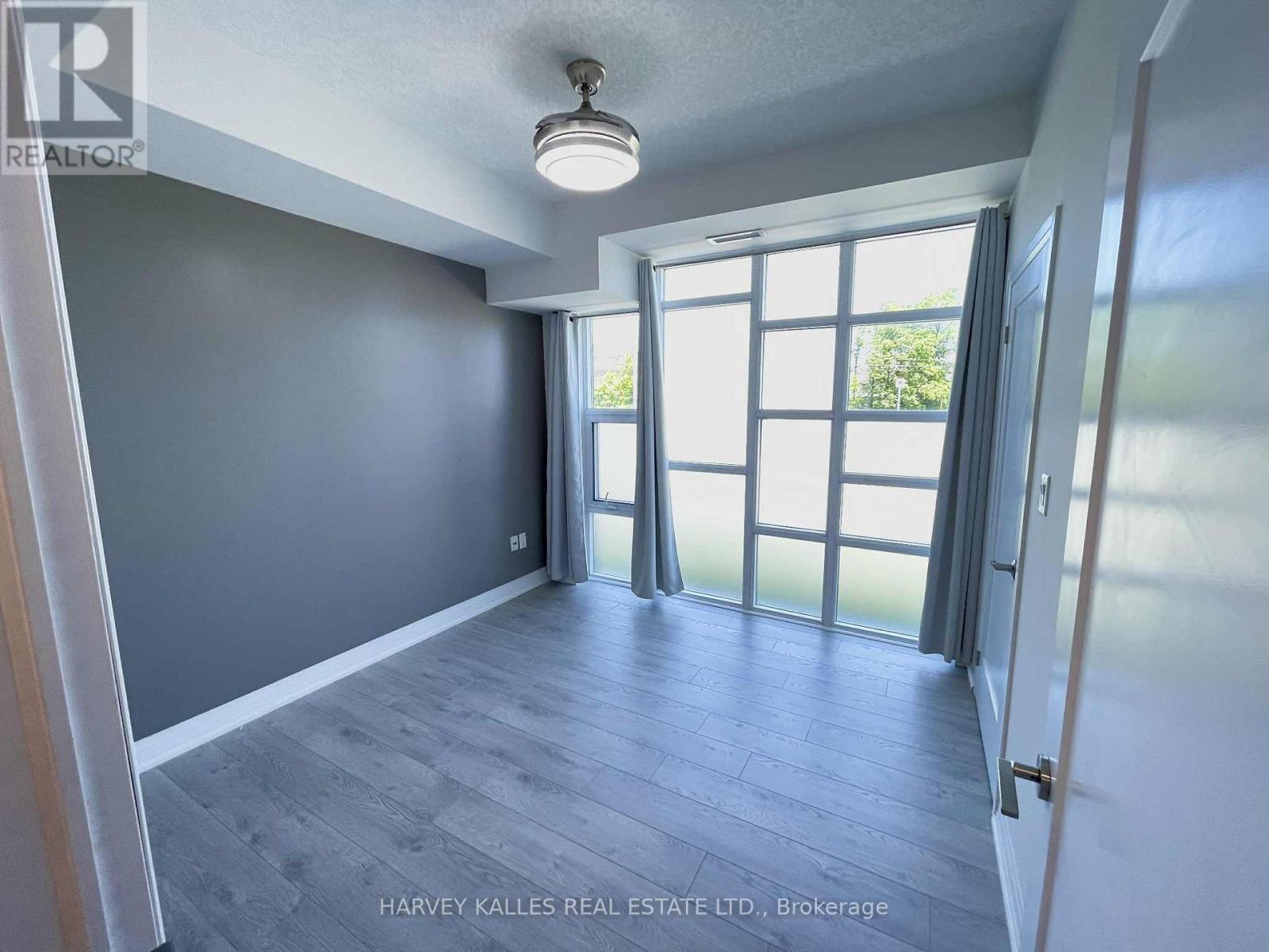 109 - 10 Concord Place, Grimsby, Ontario  L3M 0G6 - Photo 14 - X12523926