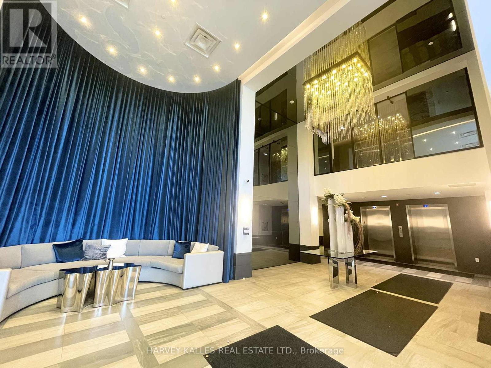 109 - 10 Concord Place, Grimsby, Ontario  L3M 0G6 - Photo 3 - X12523926