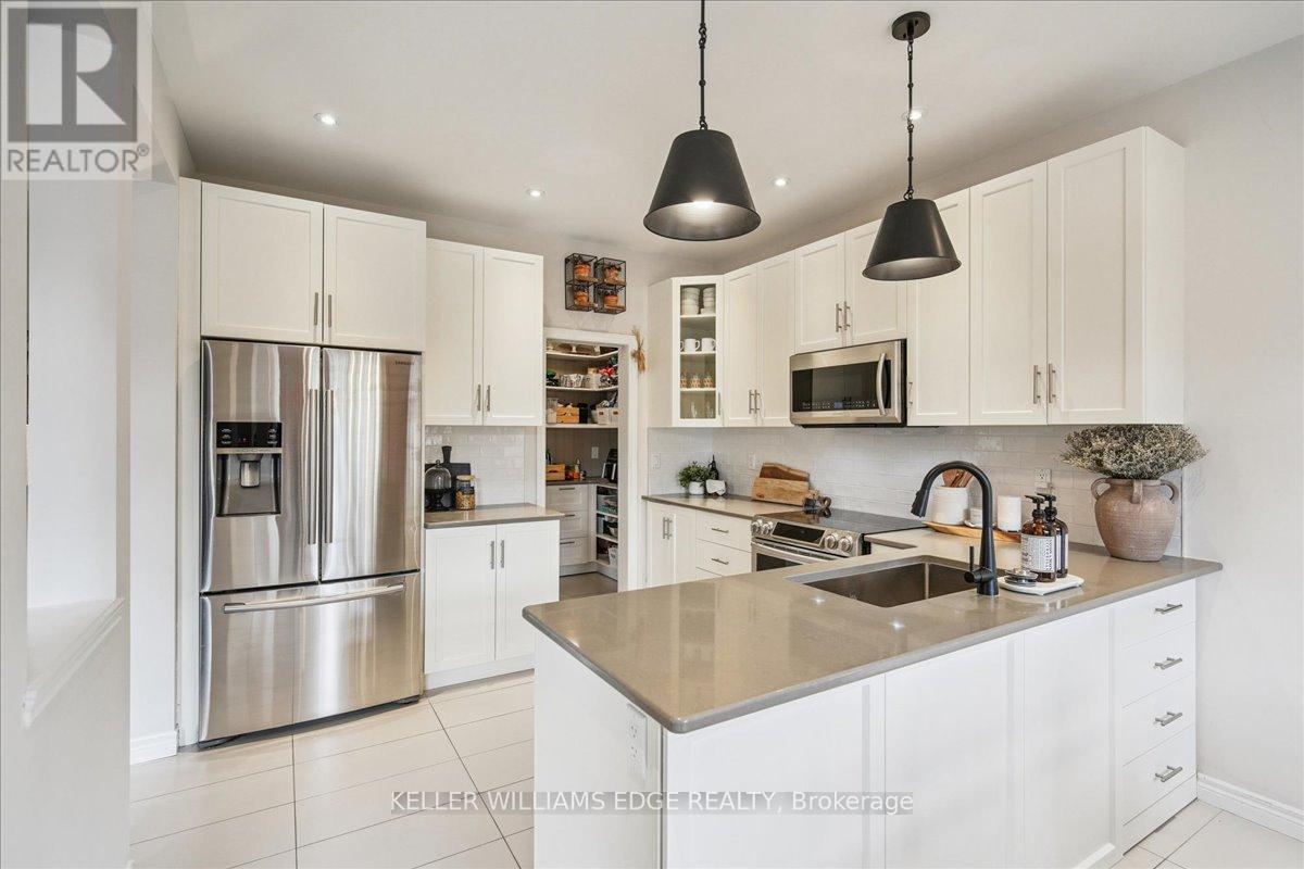 103 Cutts Crescent, Hamilton, Ontario  L0R 1C0 - Photo 17 - X12523962