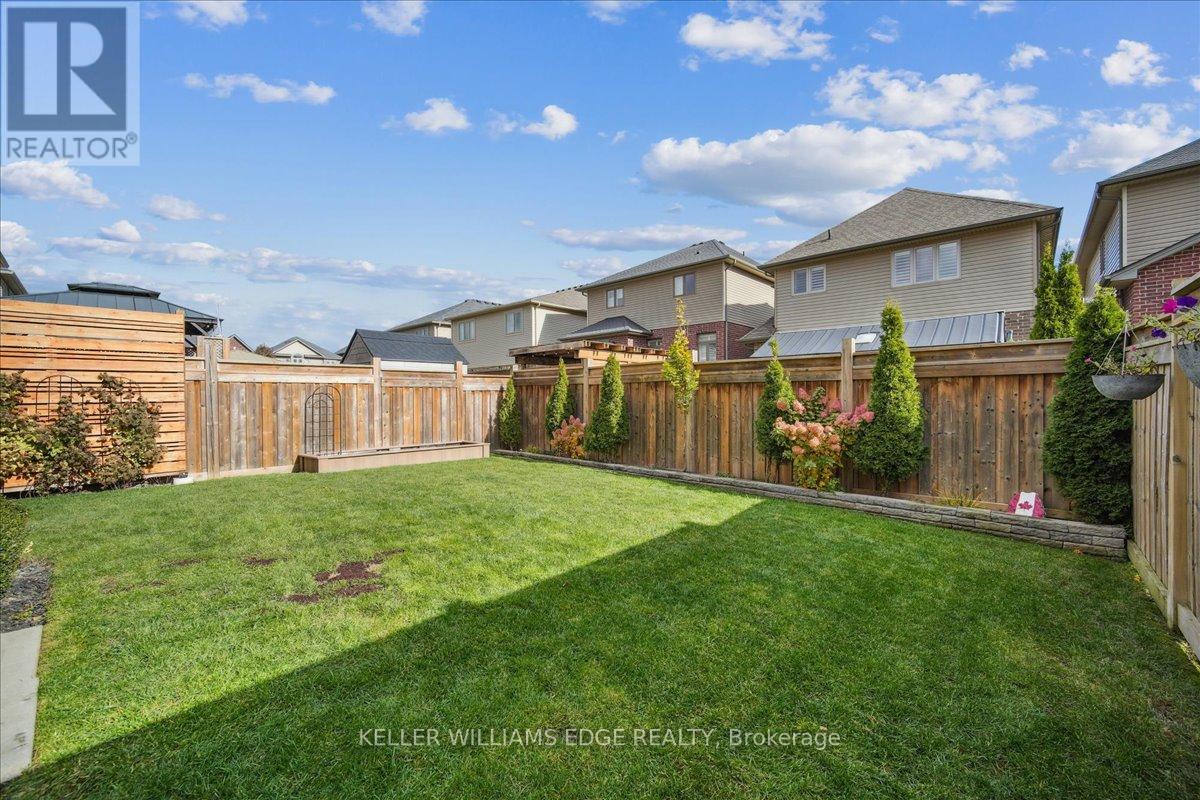 103 Cutts Crescent, Hamilton, Ontario  L0R 1C0 - Photo 38 - X12523962