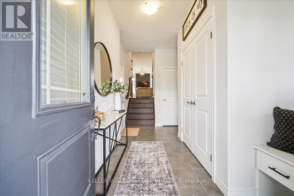 103 Cutts Crescent, Hamilton, Ontario  L0R 1C0 - Photo 6 - X12523962