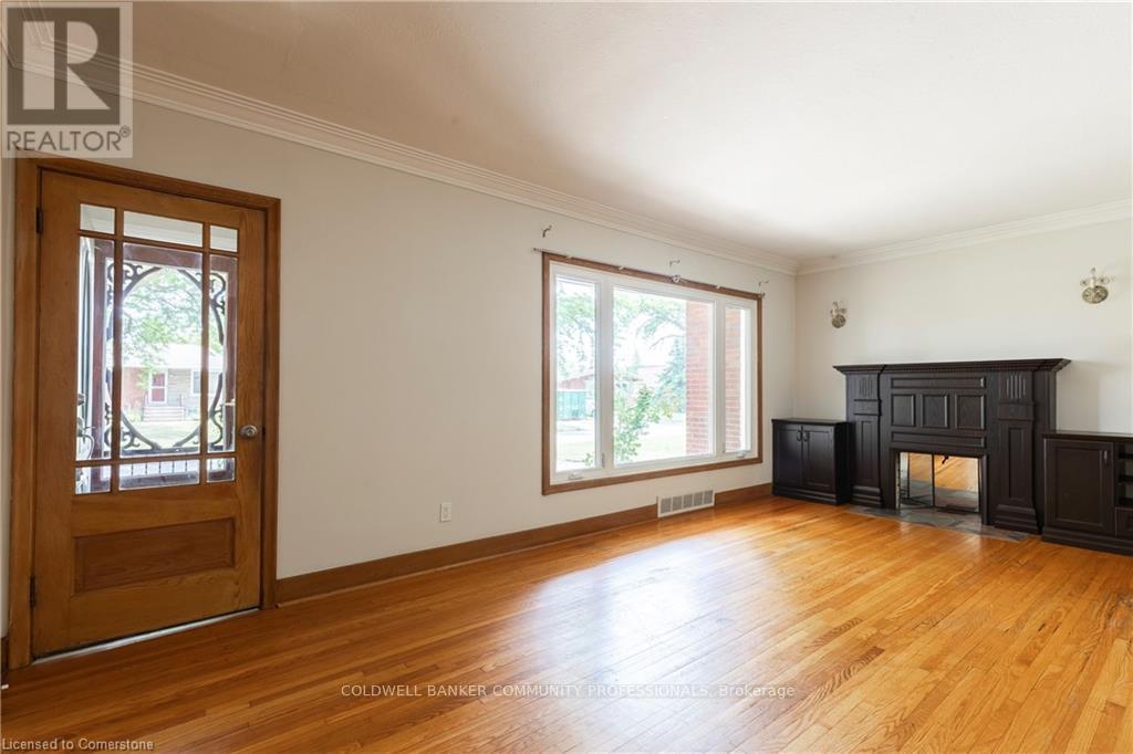 18 Masterson Drive, St. Catharines, Ontario  L2T 3P1 - Photo 9 - X12523970