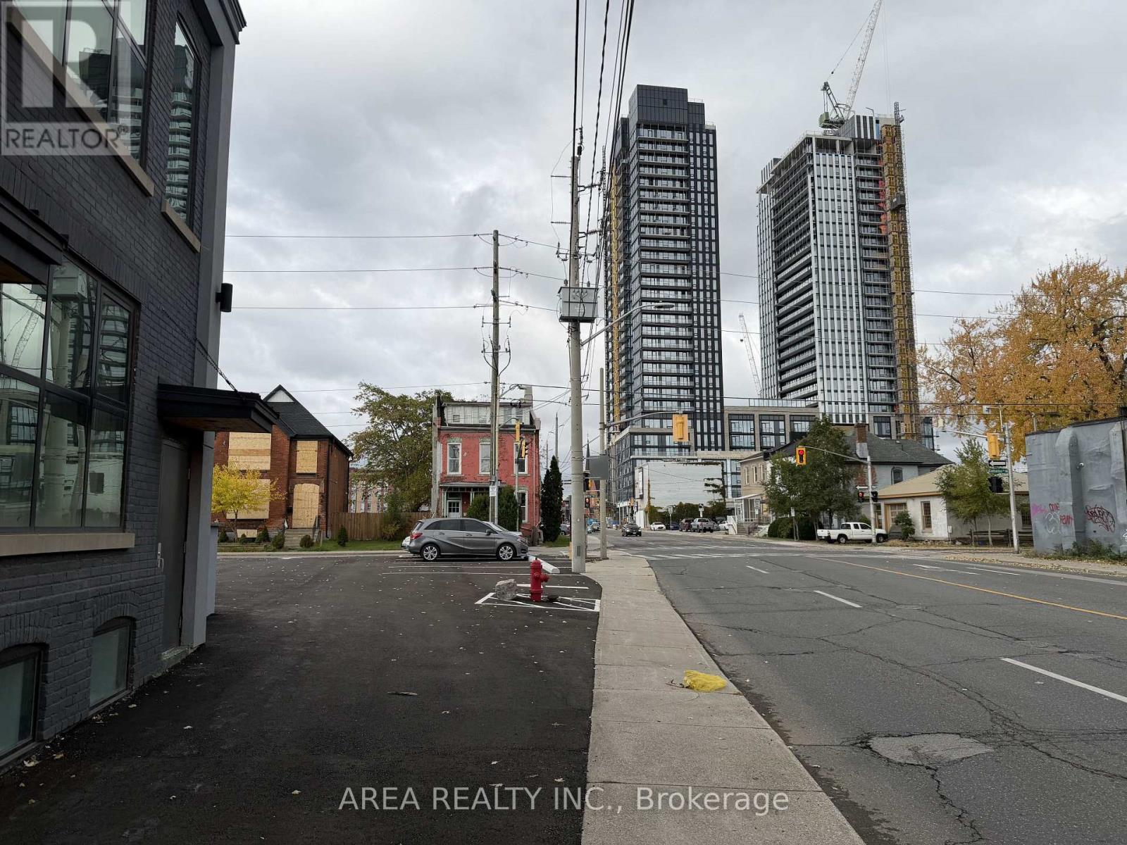 Retail - 96 Wilson Street, Hamilton, Ontario  L8R 1C9 - Photo 5 - X12523992