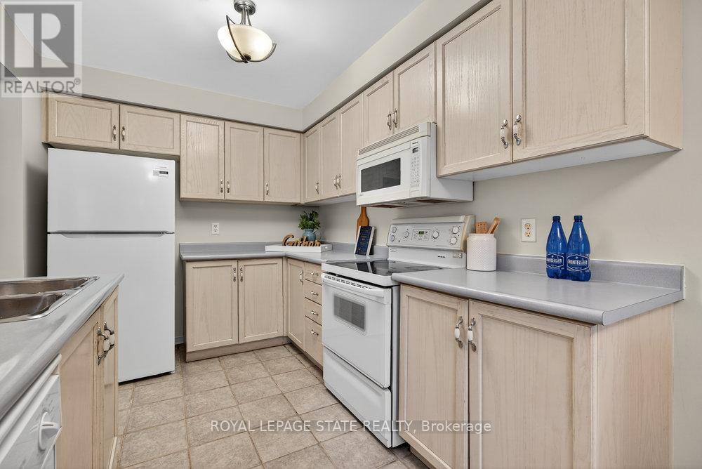 37 - 76 Frances Avenue, Hamilton, Ontario  L8E 5X2 - Photo 15 - X12523994