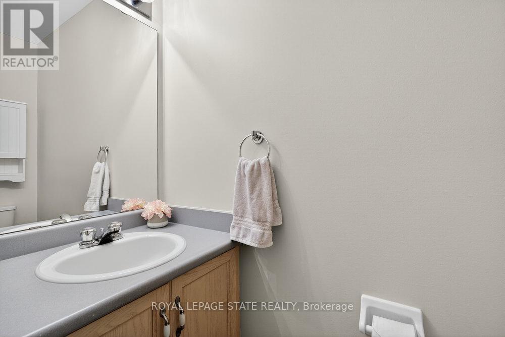 37 - 76 Frances Avenue, Hamilton, Ontario  L8E 5X2 - Photo 19 - X12523994