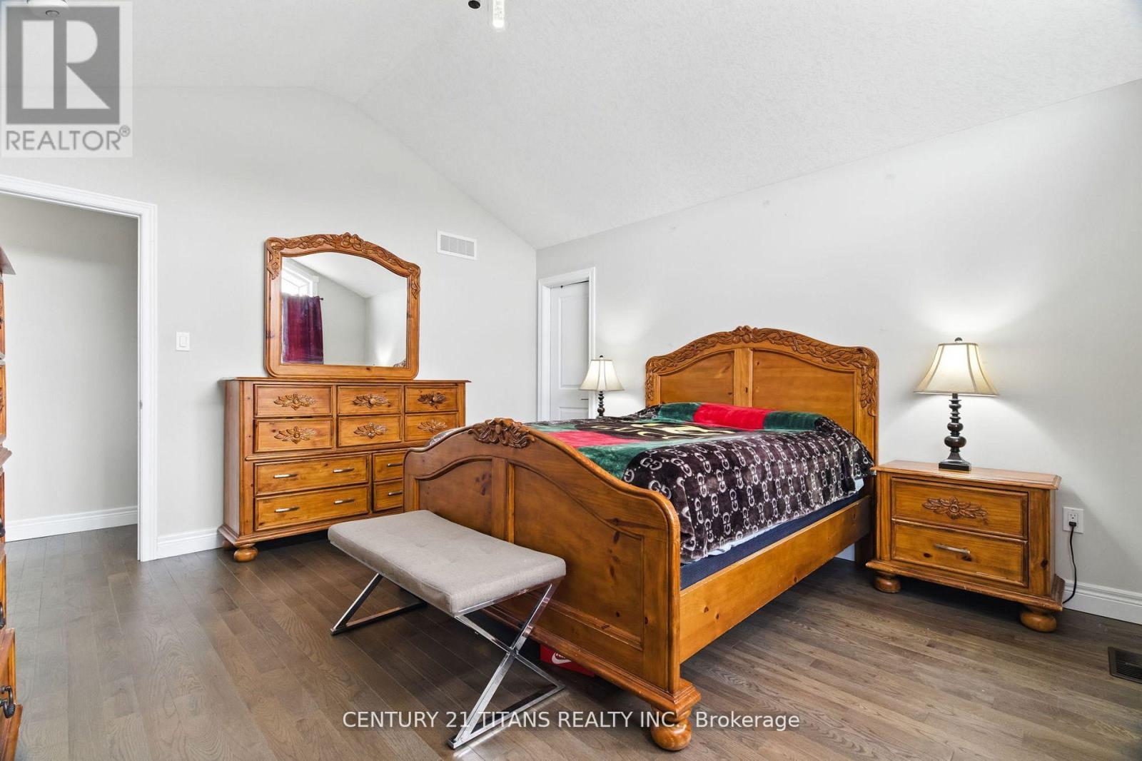 2 Sparrow Crescent E, East Luther Grand Valley, Ontario  L9W 7P2 - Photo 20 - X12524026