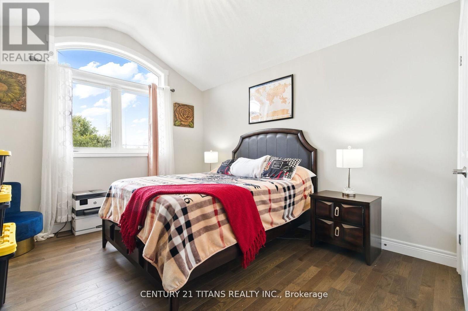 2 Sparrow Crescent E, East Luther Grand Valley, Ontario  L9W 7P2 - Photo 21 - X12524026