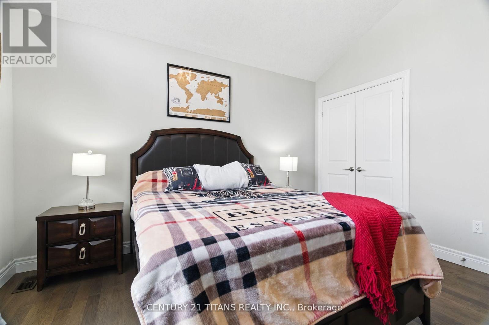 2 Sparrow Crescent E, East Luther Grand Valley, Ontario  L9W 7P2 - Photo 22 - X12524026