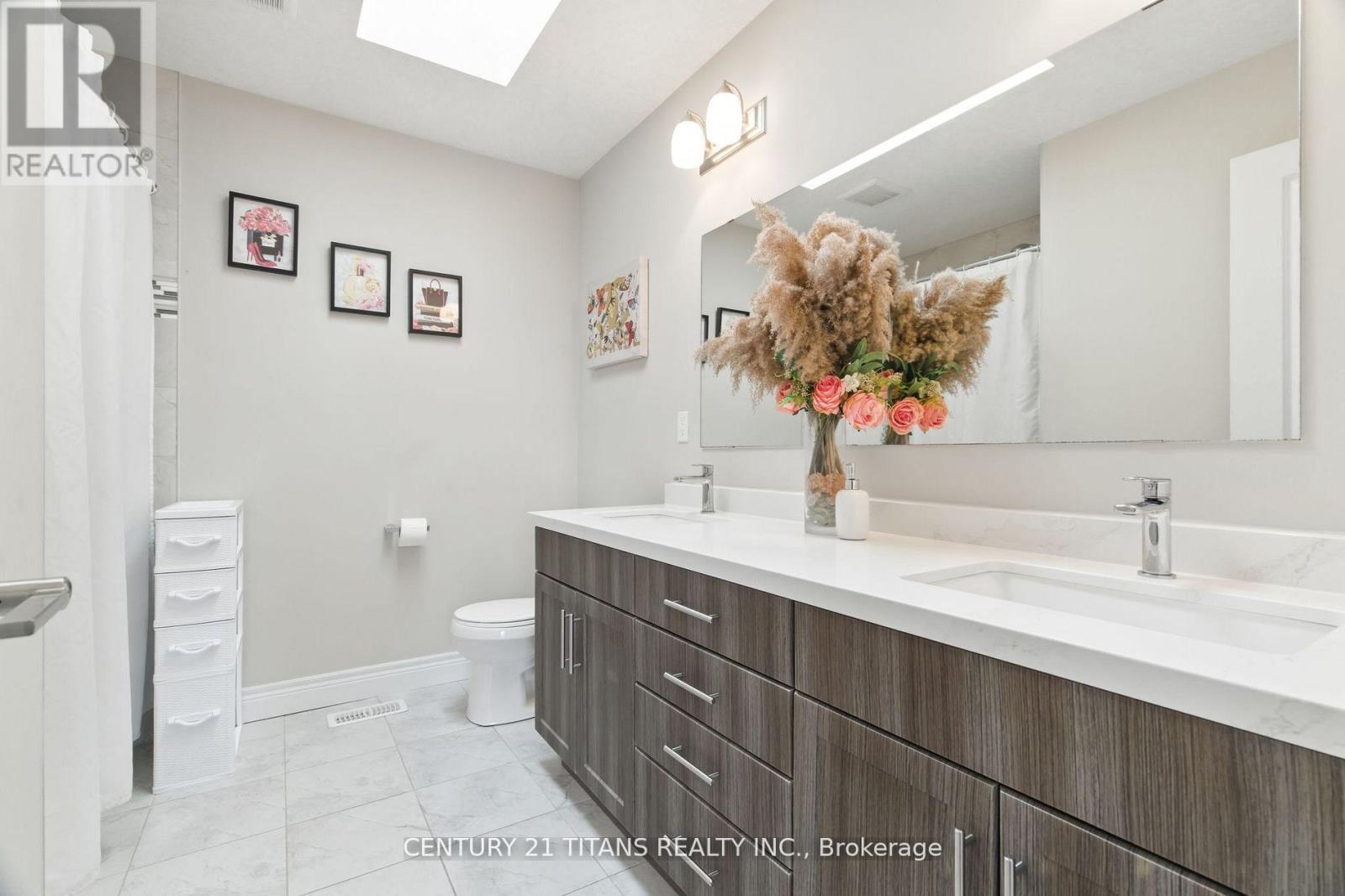 2 Sparrow Crescent E, East Luther Grand Valley, Ontario  L9W 7P2 - Photo 24 - X12524026