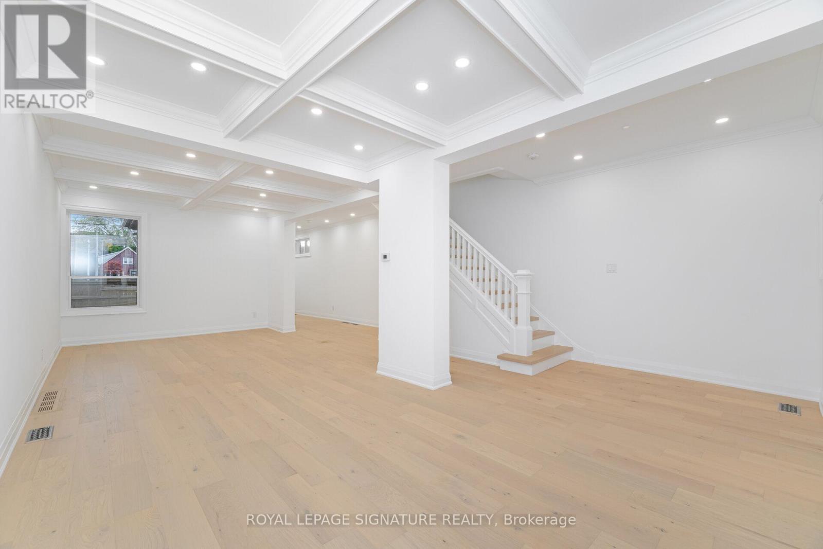 285 Charlton Avenue W, Hamilton, Ontario  L8P 2E4 - Photo 7 - X12524064