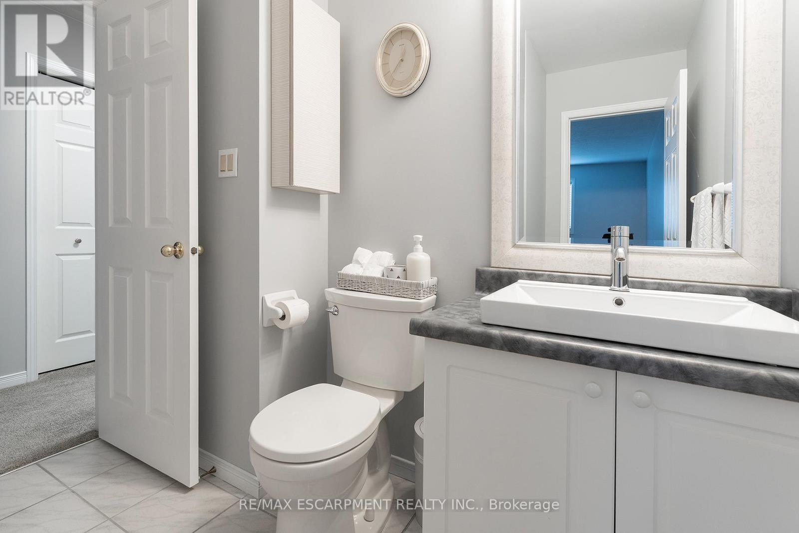 10 - 1523 Upper Gage Avenue, Hamilton, Ontario  L8W 1E6 - Photo 11 - X12524084