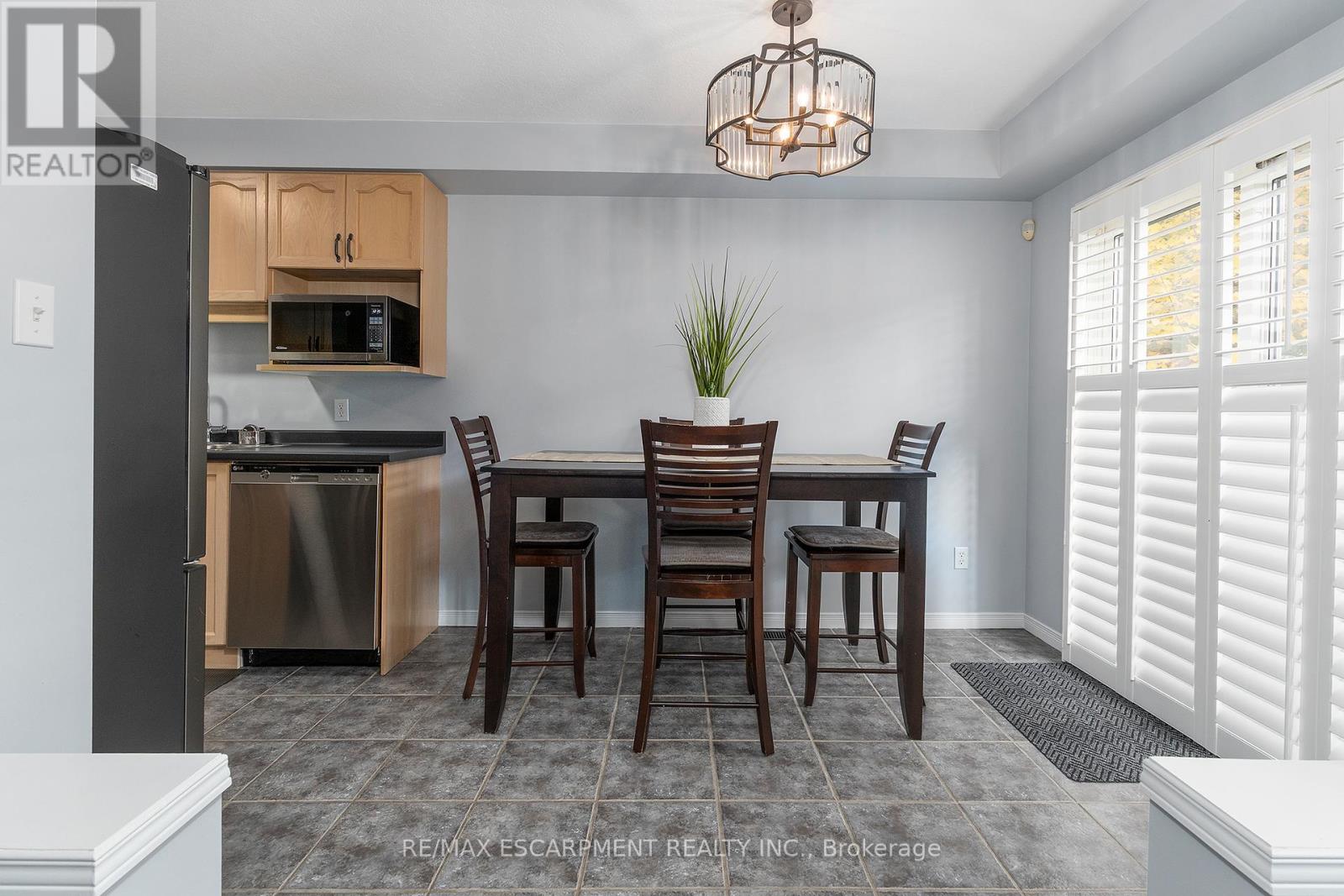 10 - 1523 Upper Gage Avenue, Hamilton, Ontario  L8W 1E6 - Photo 8 - X12524084