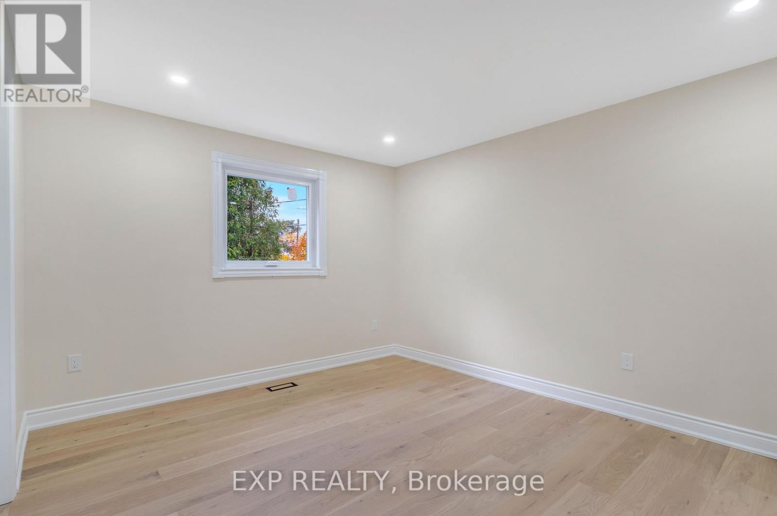 336 Margaret Avenue, Hamilton, Ontario  L8E 2J4 - Photo 9 - X12524124