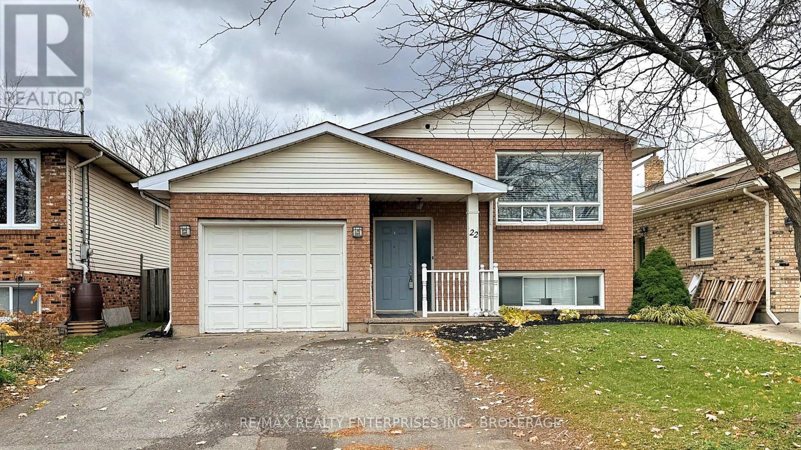 22 RAVINE ROAD, St. Catharines, Ontario