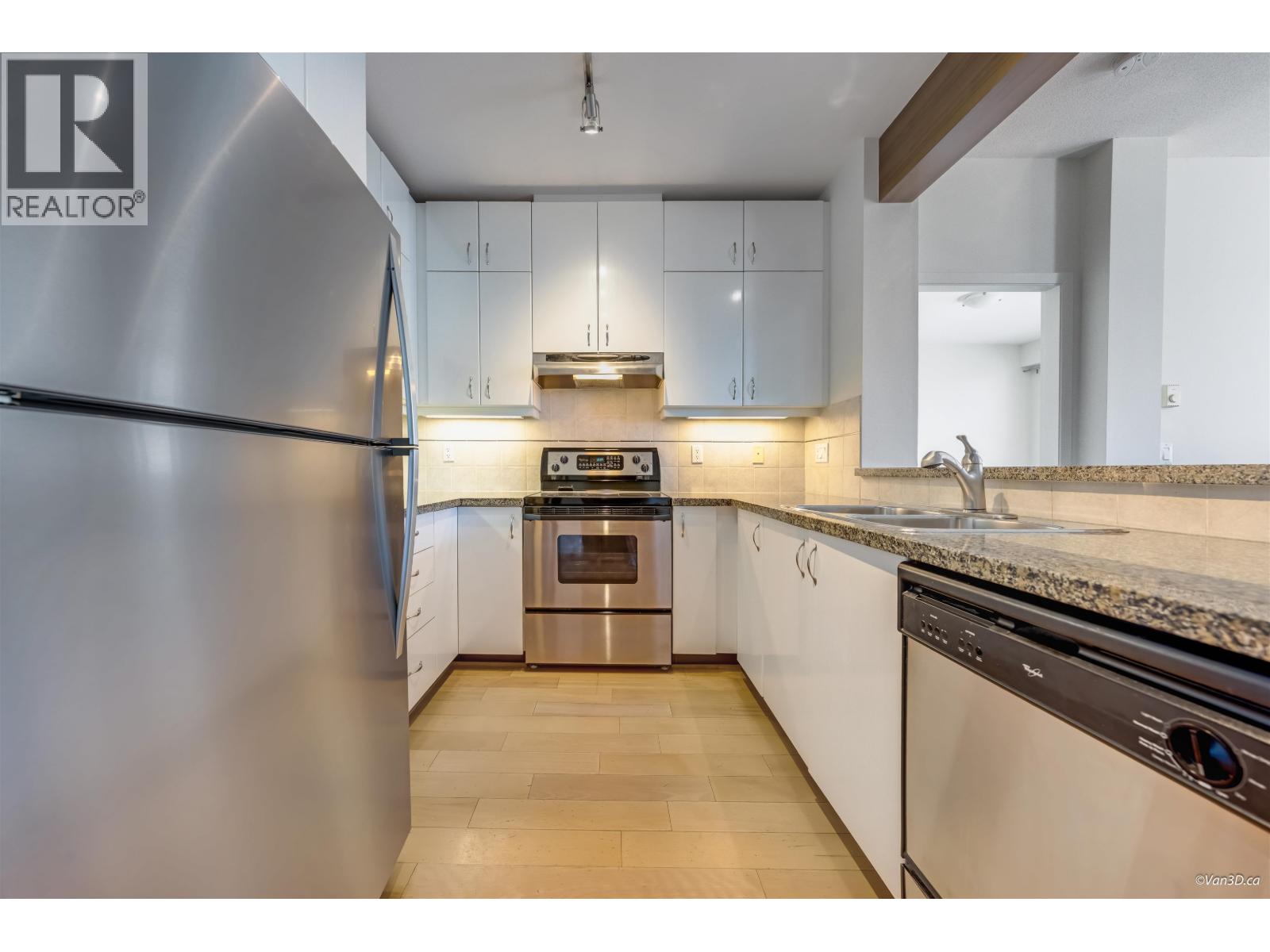 309 580 Raven Woods Drive, North Vancouver, British Columbia V7G 2T2 - Photo 6 - R3065833