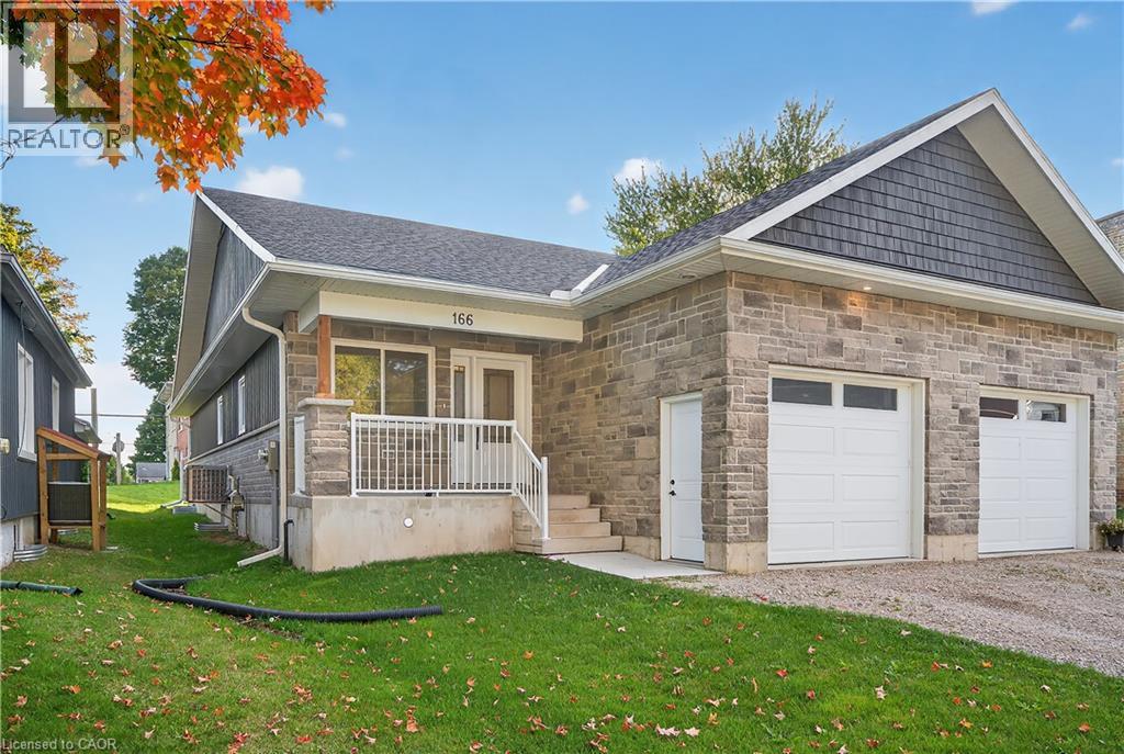 166 Webb Street, Harriston, Ontario  N0G 1Z0 - Photo 3 - 40770474